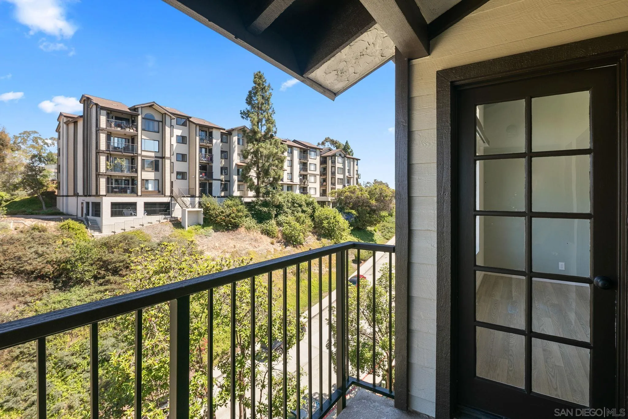 Photo #15: 2600847 Listing: Photo #15