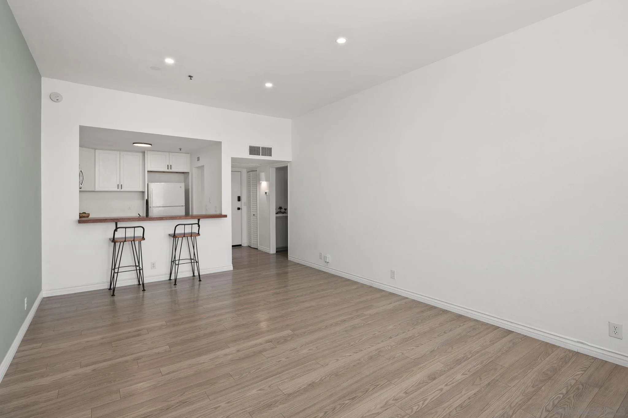 Photo #5: 2600847 Listing: Photo #5