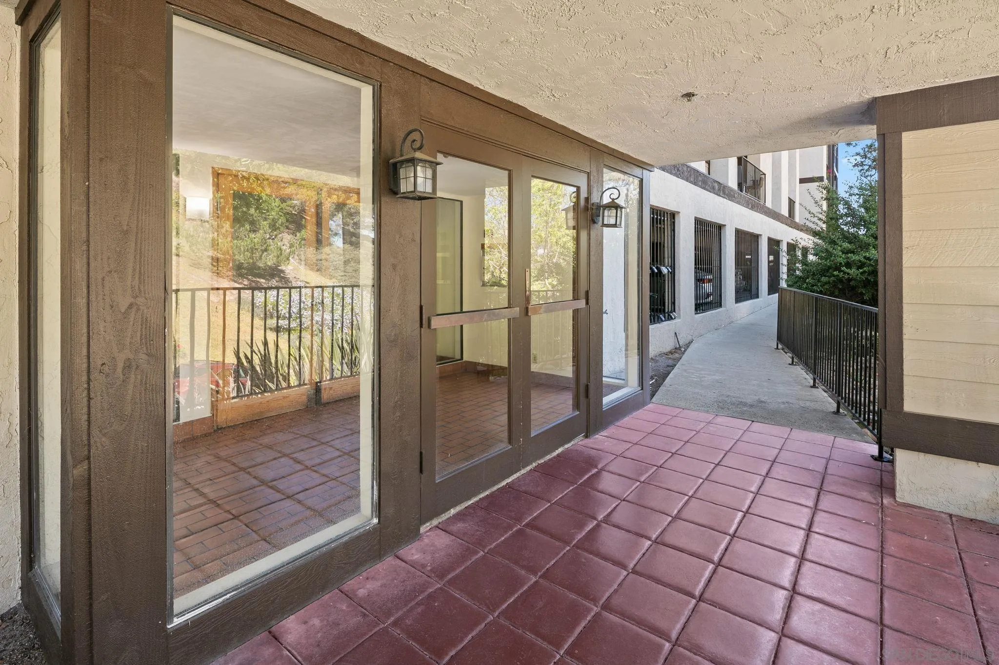 Photo #21: 2600847 Listing: Photo #21