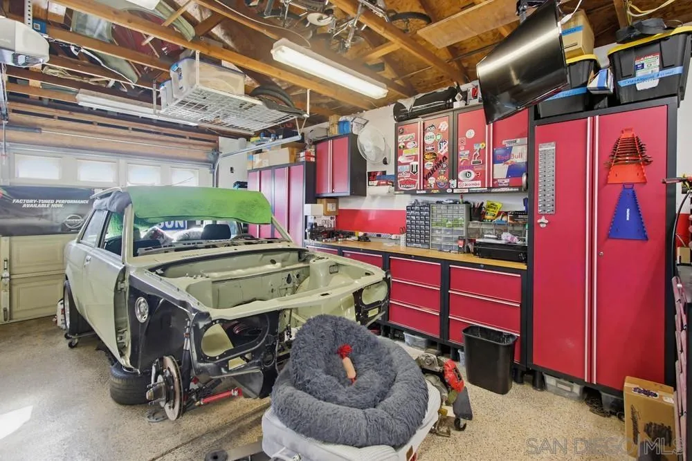 https://cdn.realtyfeed.com/cdn/127/2600854/94f88260b0515da468bc194b1ba261a1.webp