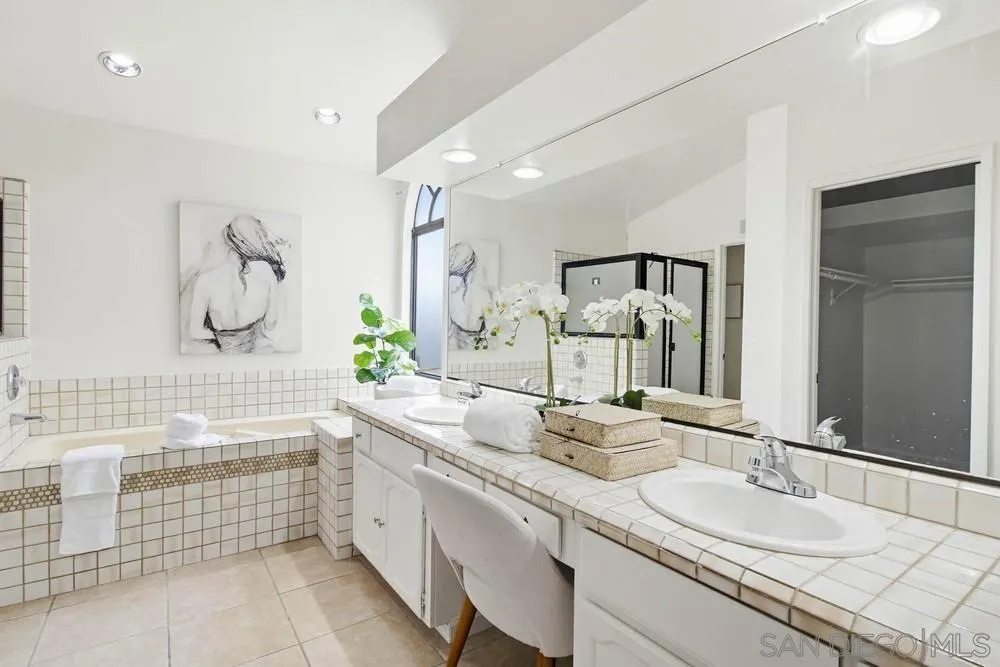 https://cdn.realtyfeed.com/cdn/127/2600856/6769415668e94d5b612c94e370ad1a1c.webp