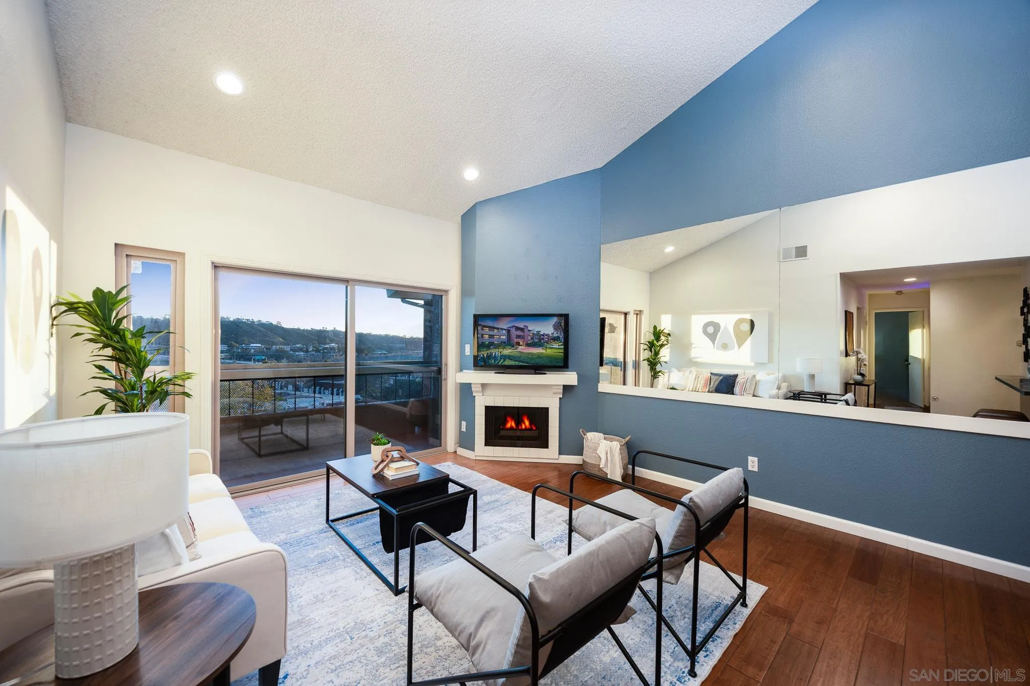 Photo #4: 2600859 Listing: Photo #4