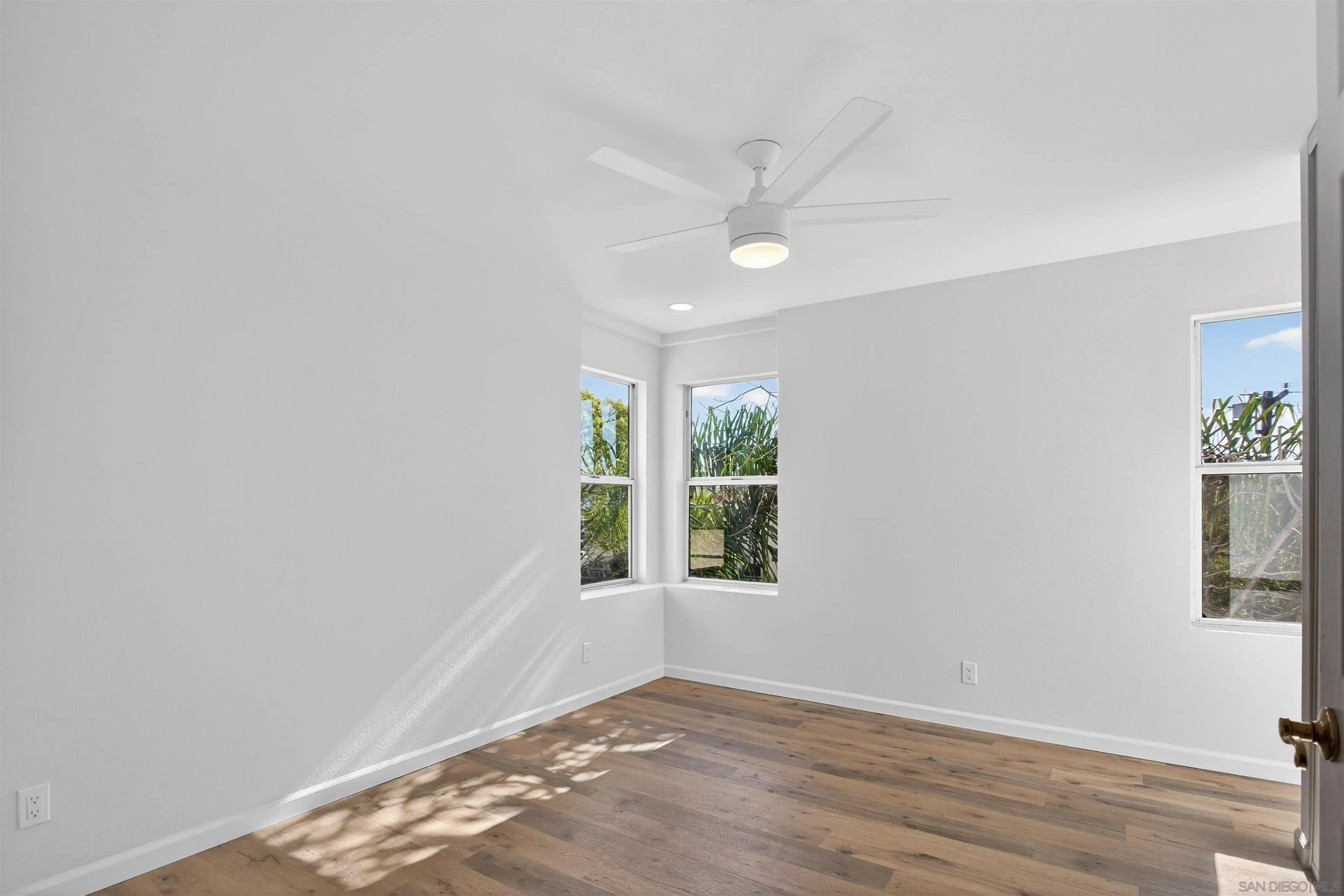 https://cdn.realtyfeed.com/cdn/127/2600866/e31ac28d989572413207f23c354f9cb8.webp