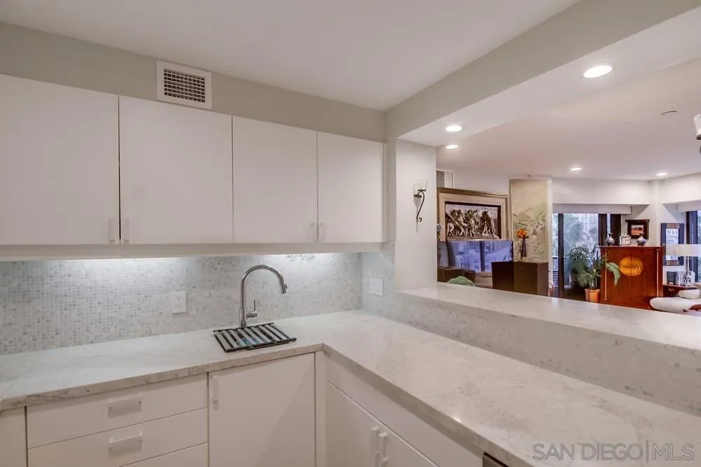 Photo #11: 2600871 Listing: Photo #11