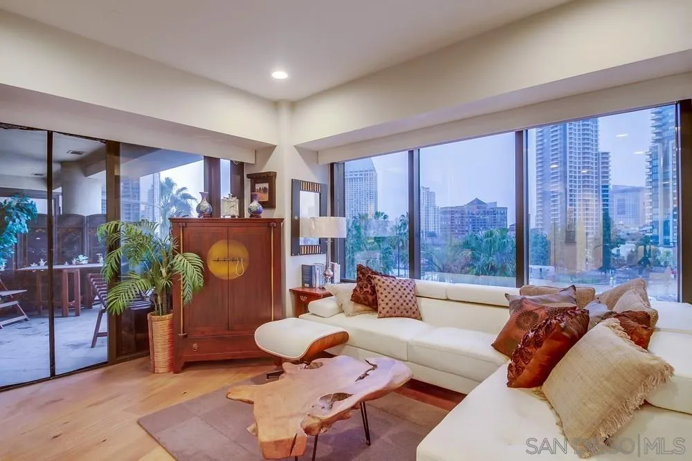 Photo #4: 2600871 Listing: Photo #4