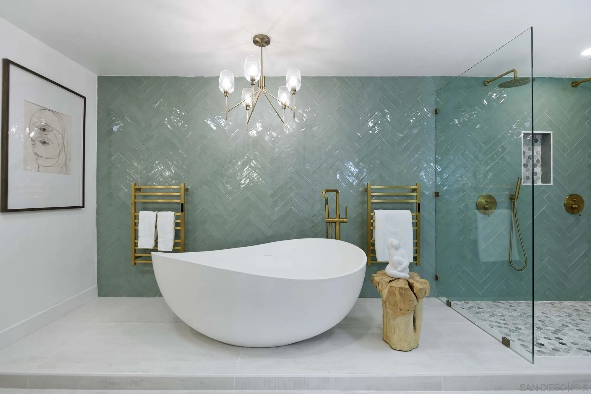 Photo #15: 2600882 Listing: Photo #15