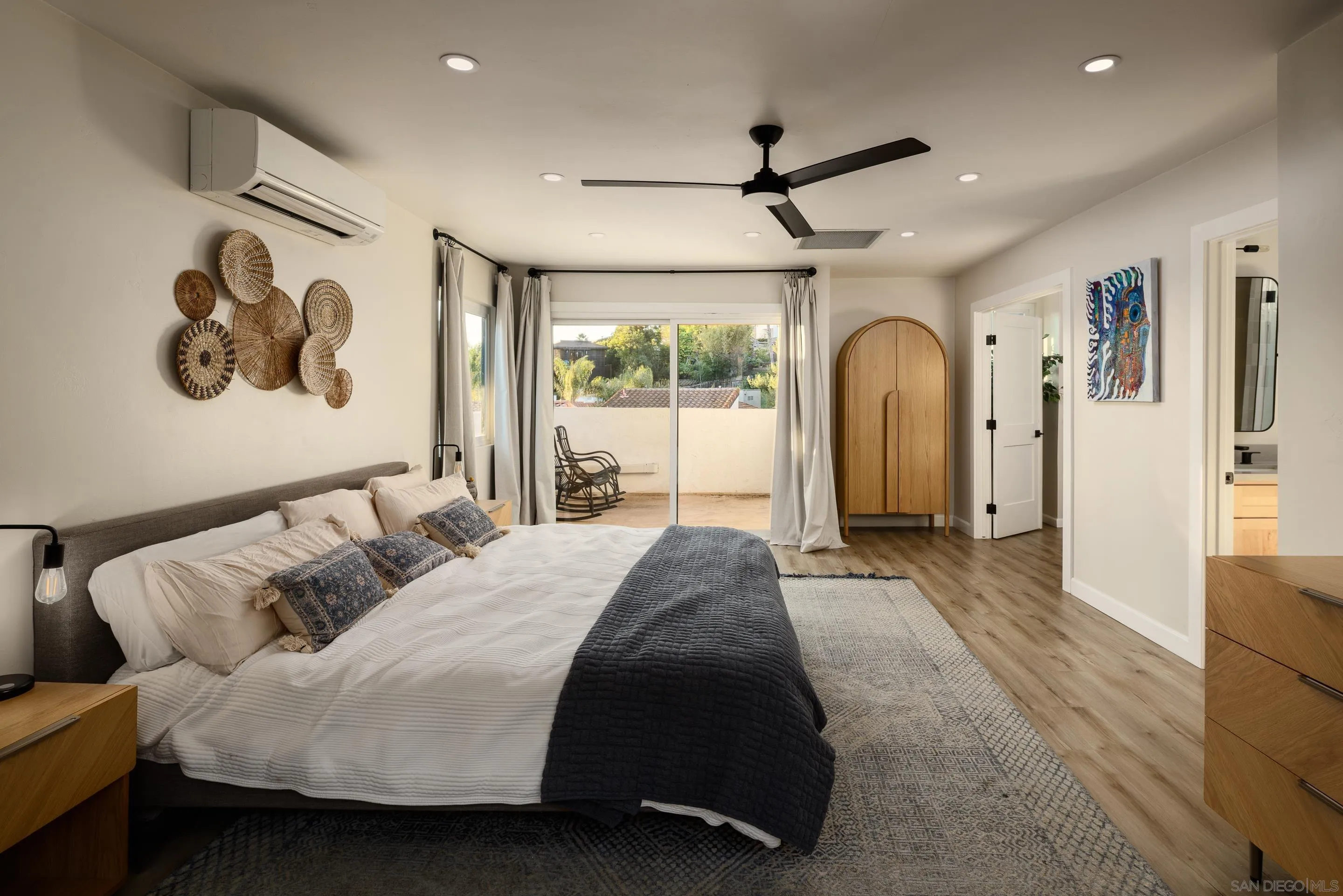 https://cdn.realtyfeed.com/cdn/127/2600889/01d22562f69209c1ca338749a7185c99.webp
