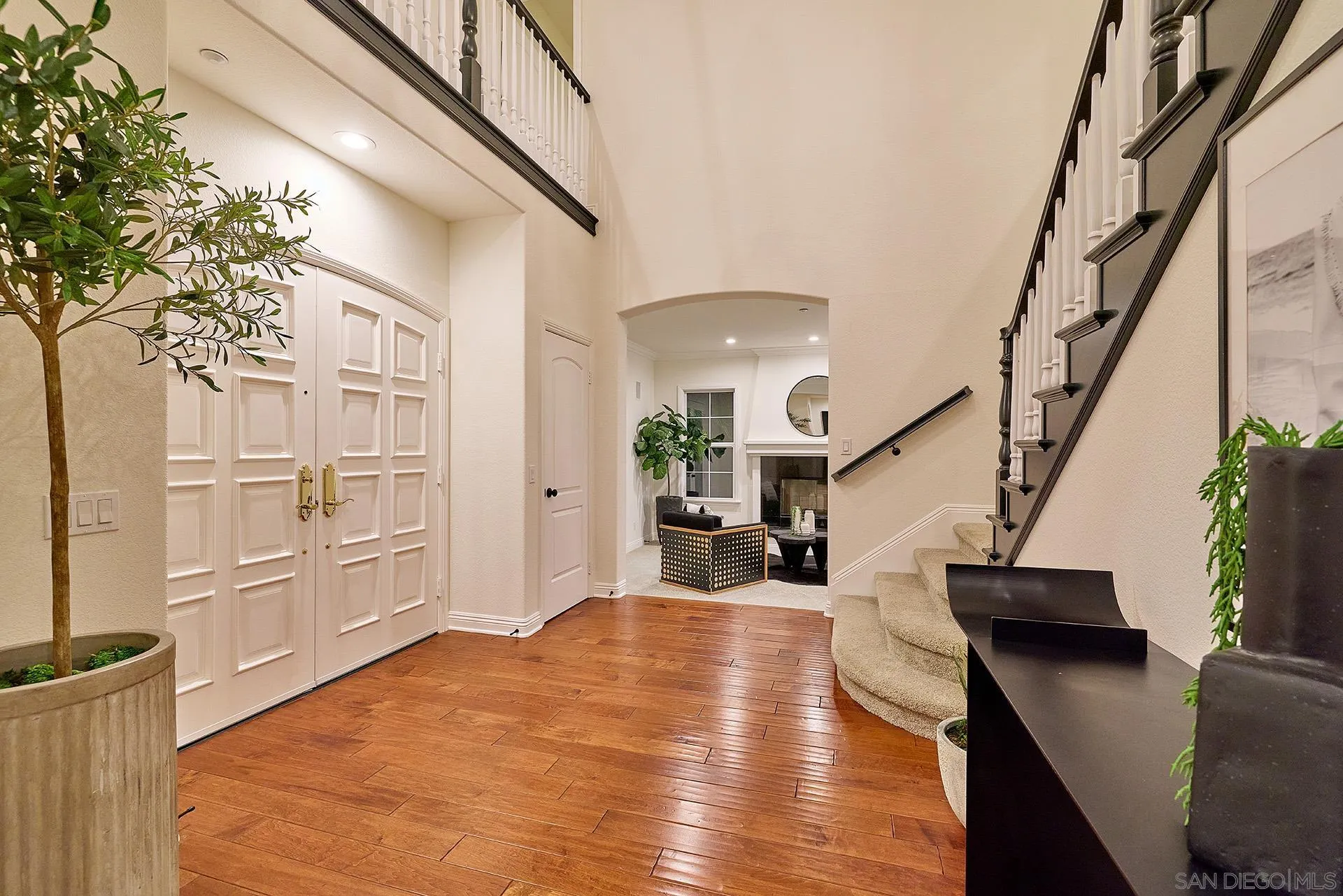 https://cdn.realtyfeed.com/cdn/127/2600904/381d92fda5ded99a423f59d78879344f.webp