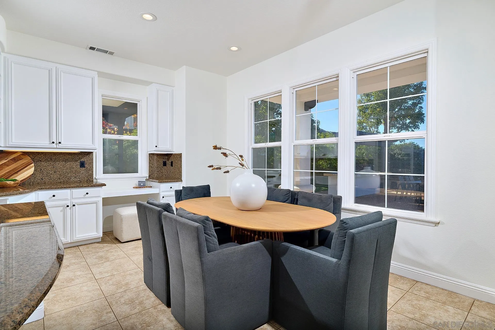 https://cdn.realtyfeed.com/cdn/127/2600904/b2a684b26c6f4ff73af57d5129be1f17.webp