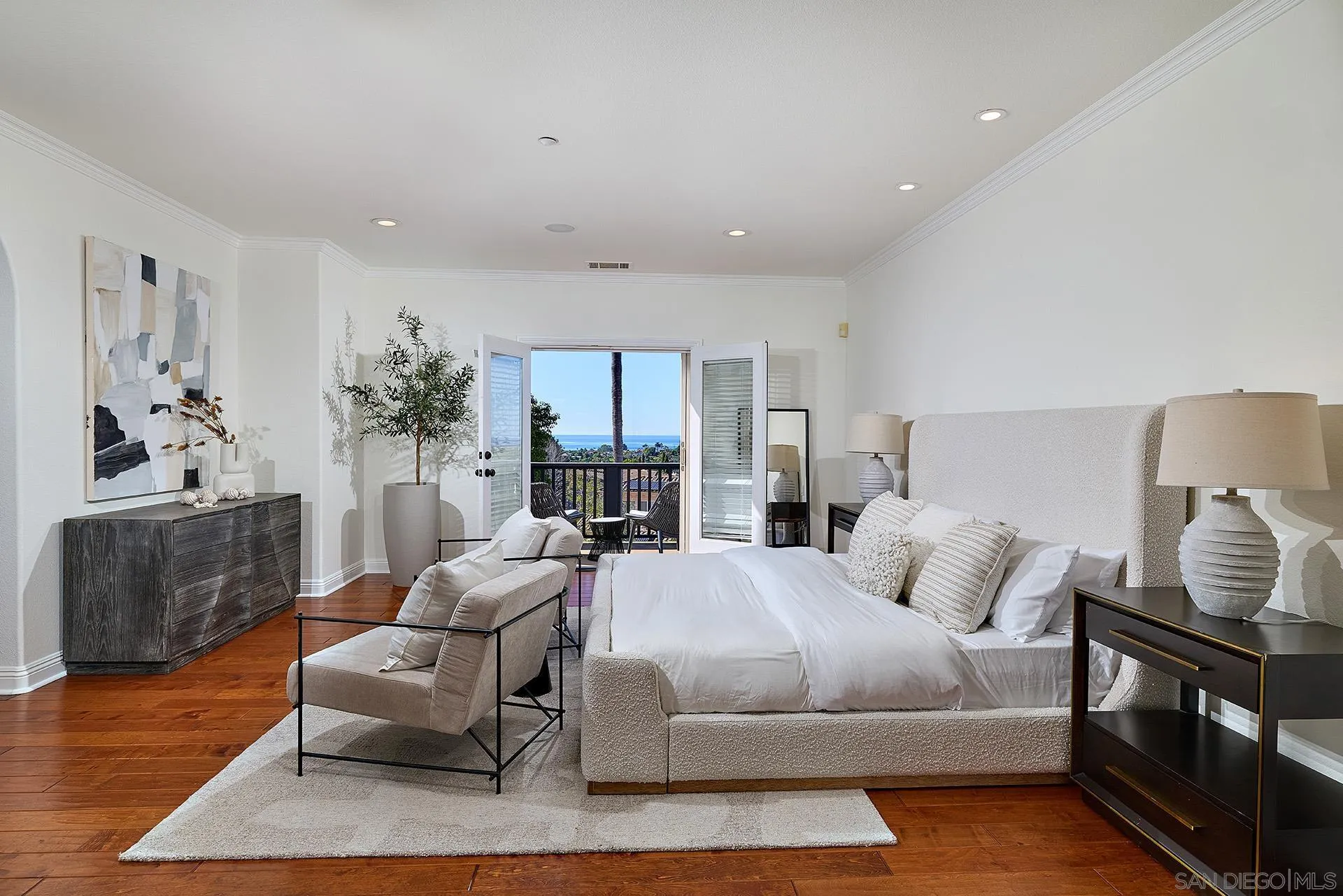 https://cdn.realtyfeed.com/cdn/127/2600904/e9a14247f153a3e70c940f183a3b87f7.webp