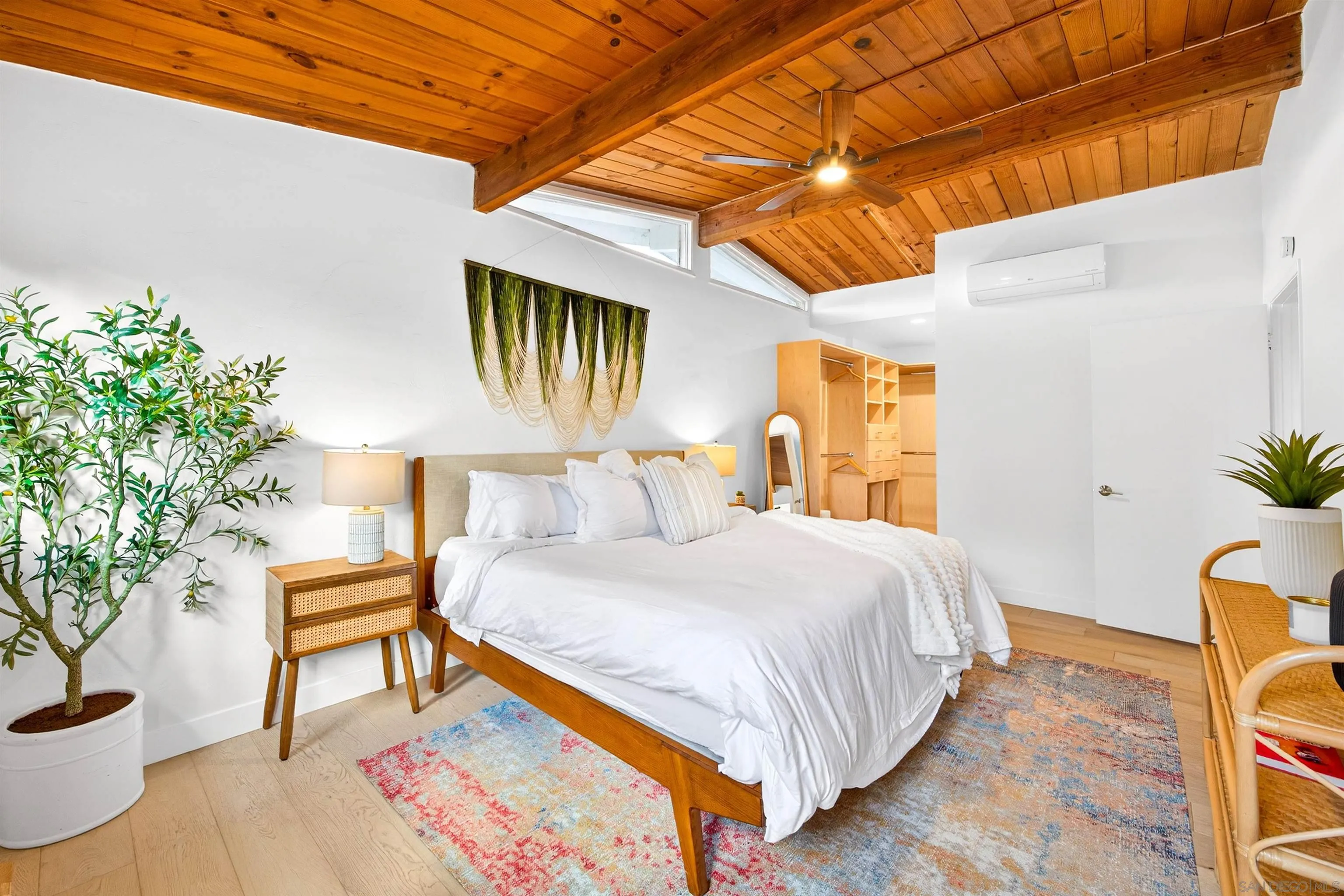 https://cdn.realtyfeed.com/cdn/127/2600905/73c27c0896ae23dac781f83bfdcb527a.webp