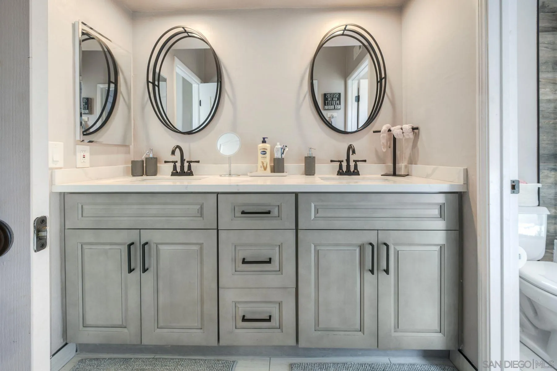 https://cdn.realtyfeed.com/cdn/127/2600912/b112ea15f10d81156a542c8605c499cc.webp