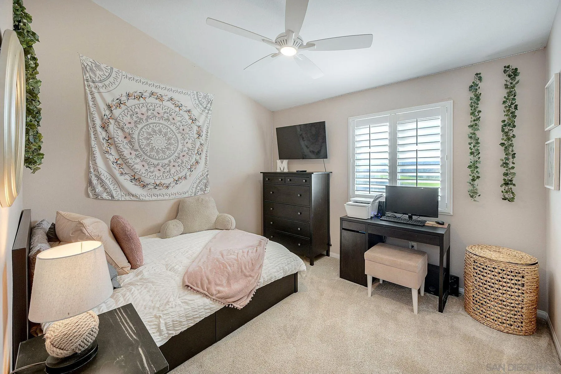 https://cdn.realtyfeed.com/cdn/127/2600912/ca396a228b5136c934d543049e06894e.webp