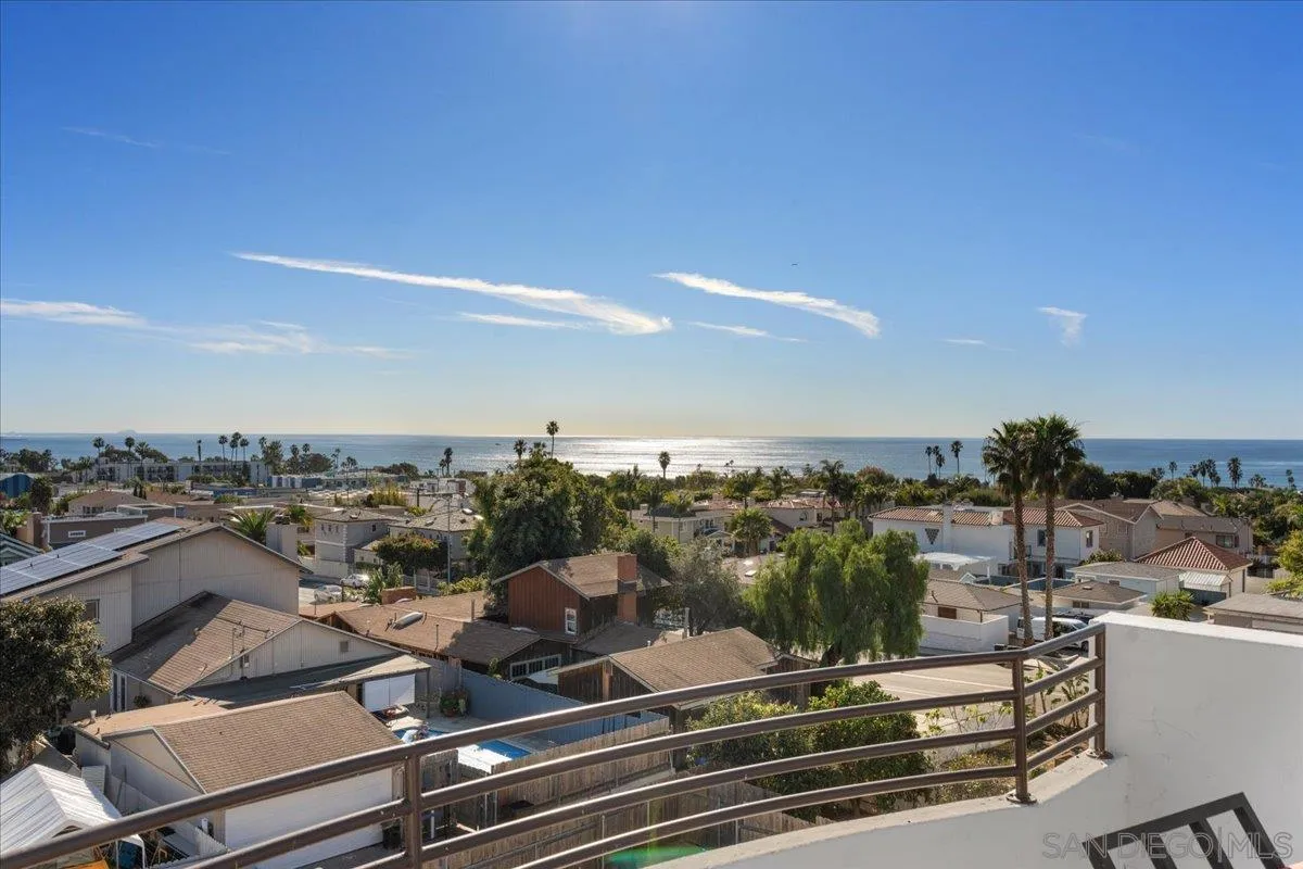 https://cdn.realtyfeed.com/cdn/127/2600914/678093987dce33c369e67402814ae7b9.webp