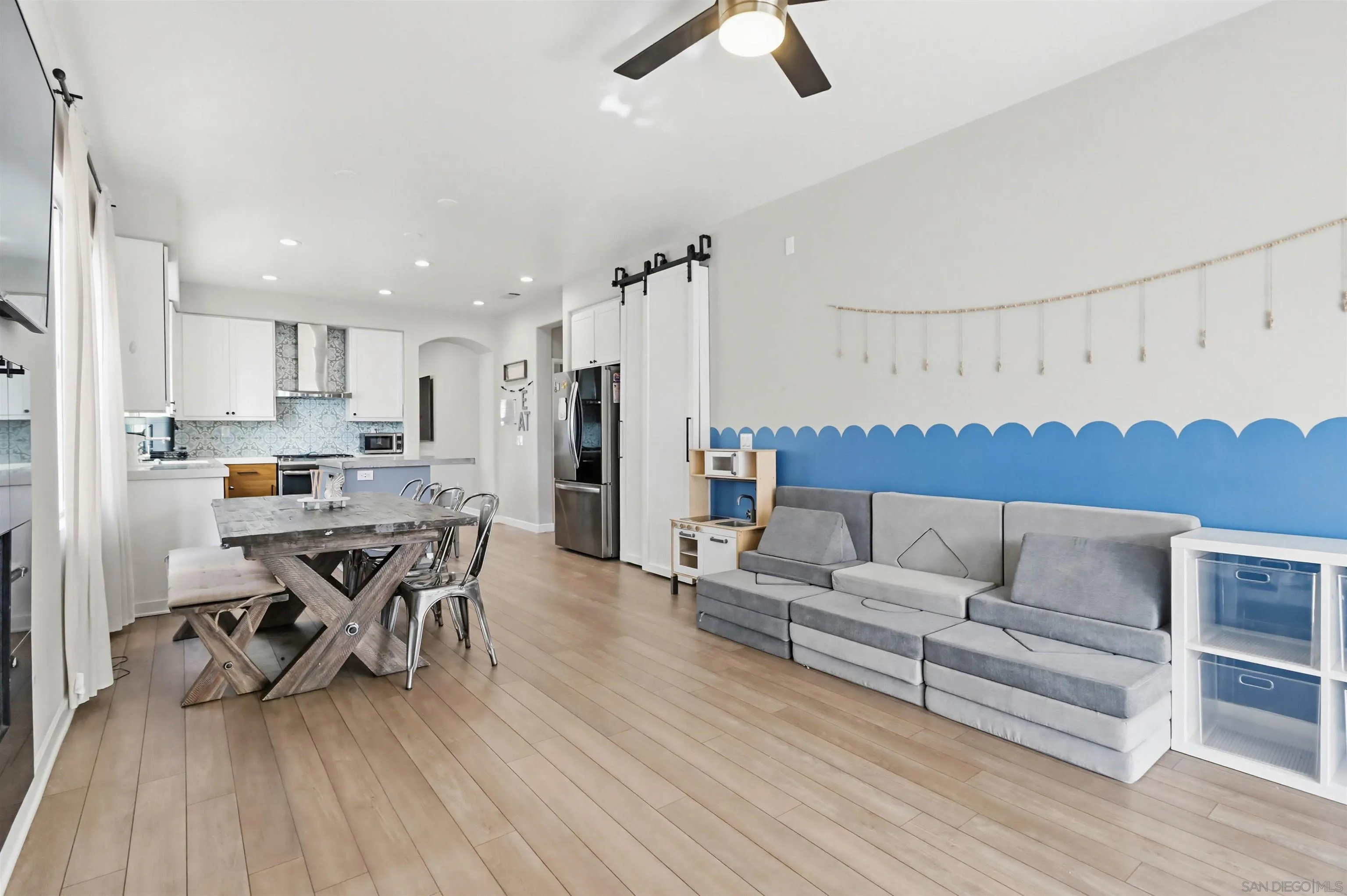 https://cdn.realtyfeed.com/cdn/127/2600915/df87c39f38c73a2f53b1d7ba4a837b55.webp