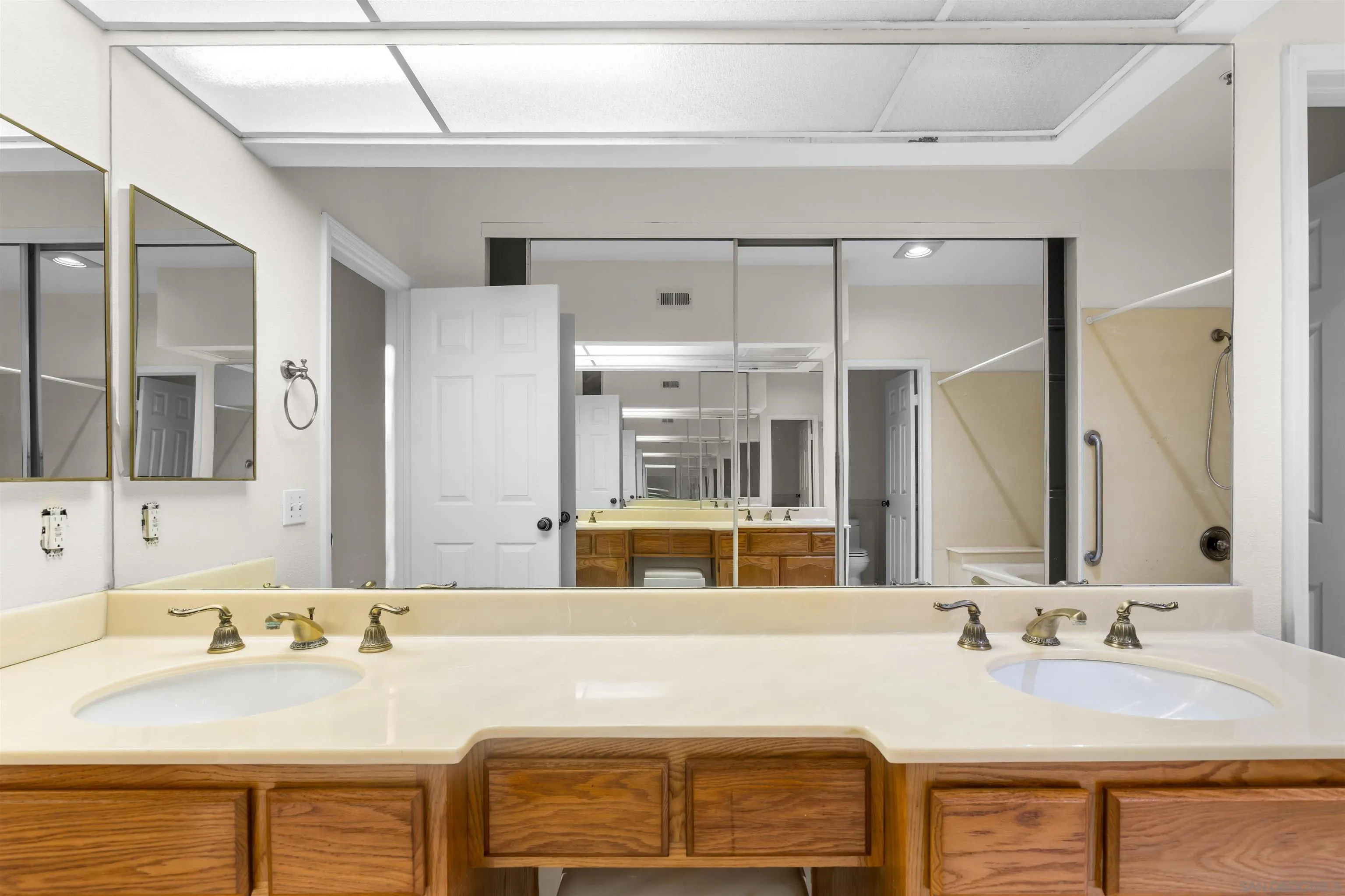 Photo #20: 2600918 Listing: Photo #20