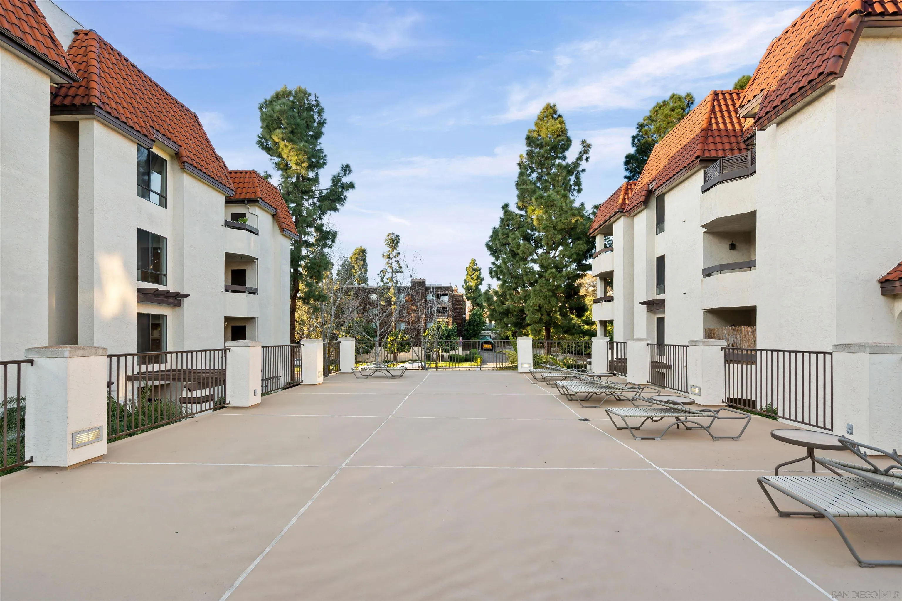 Photo #8: 2600918 Listing: Photo #8