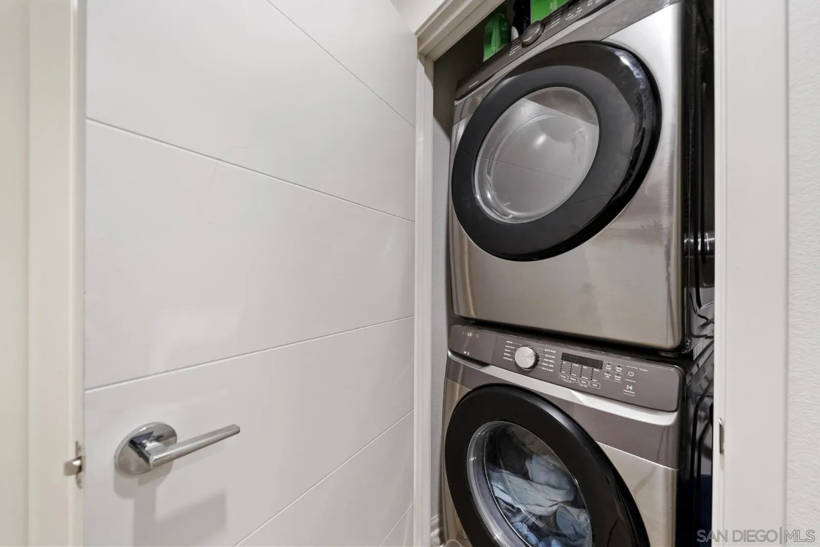 Photo #11: 2600922 Listing: Photo #11