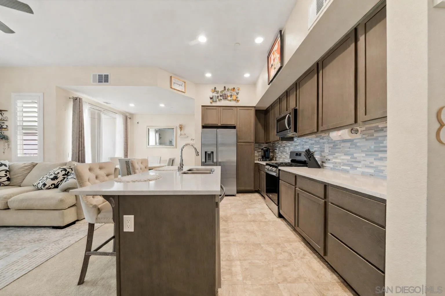 Photo #3: 2600922 Listing: Photo #3