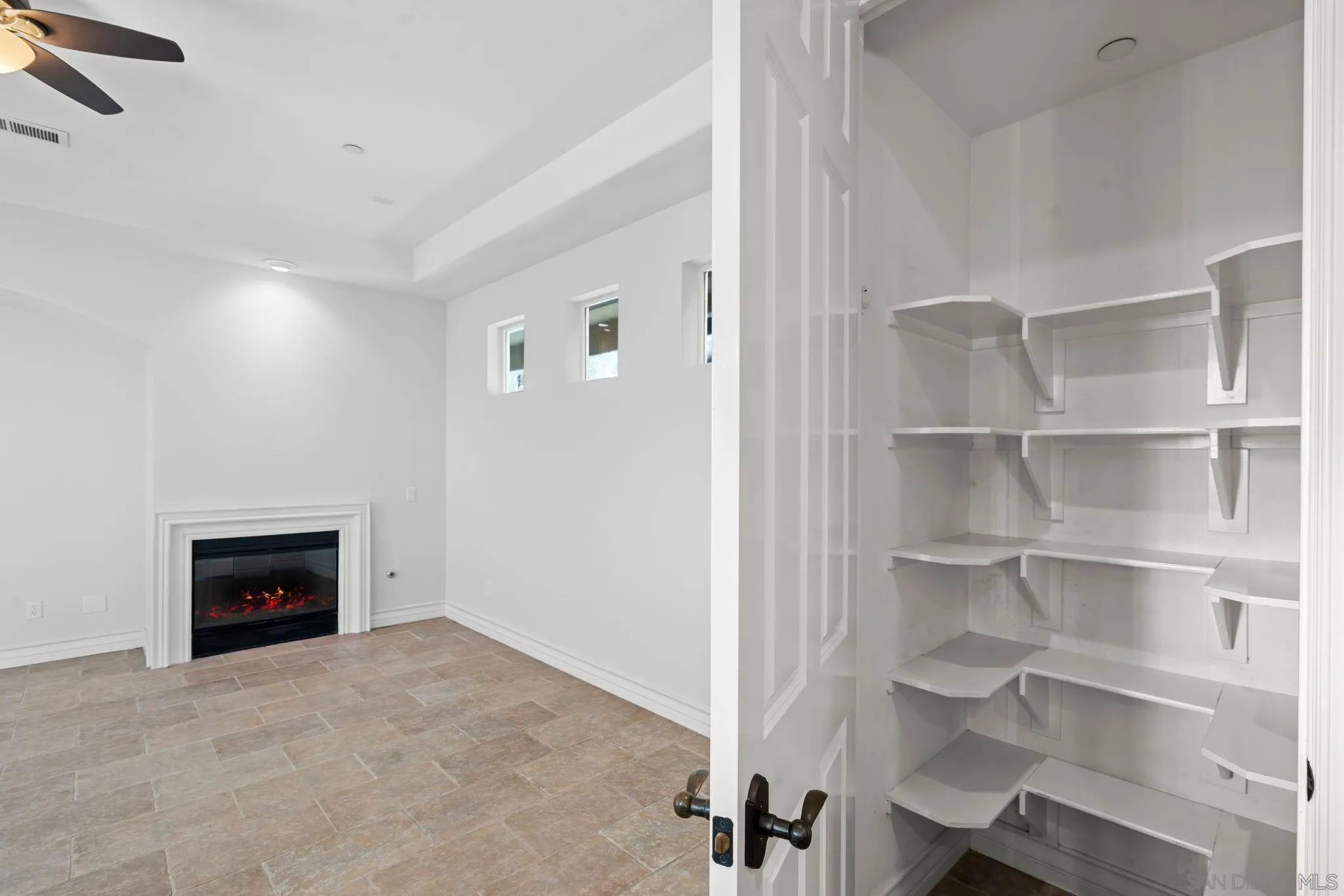 Photo #14: 2600923 Listing: Photo #14