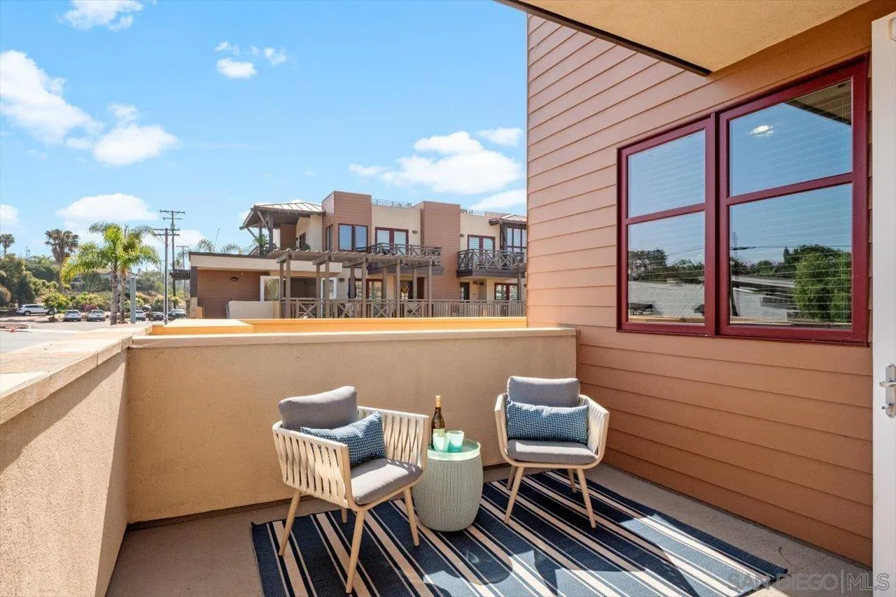 215 2nd Street UNIT 104, Encinitas, CA, 92024 215 2nd Street UNIT 104, Encinitas, CA, 92024