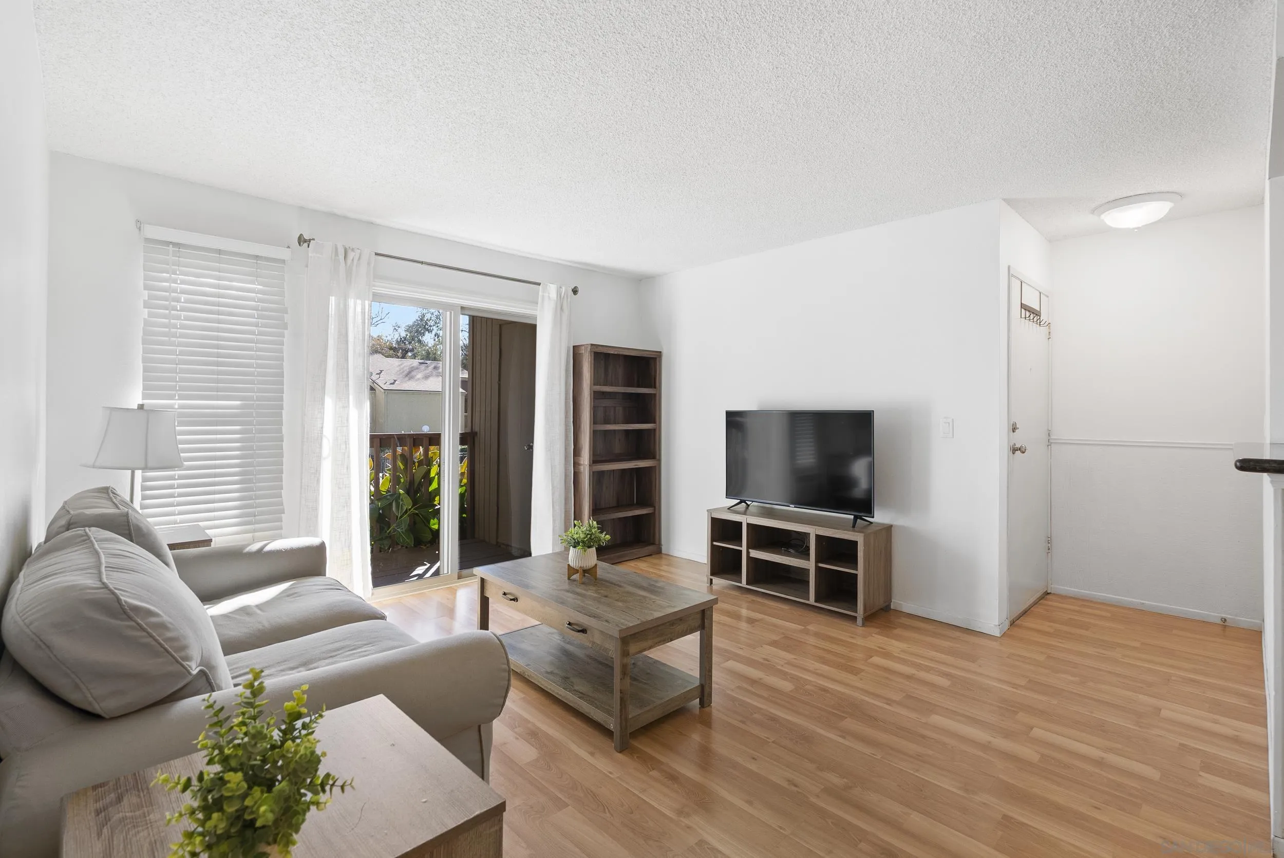 Photo #8: 2600927 Listing: Photo #8