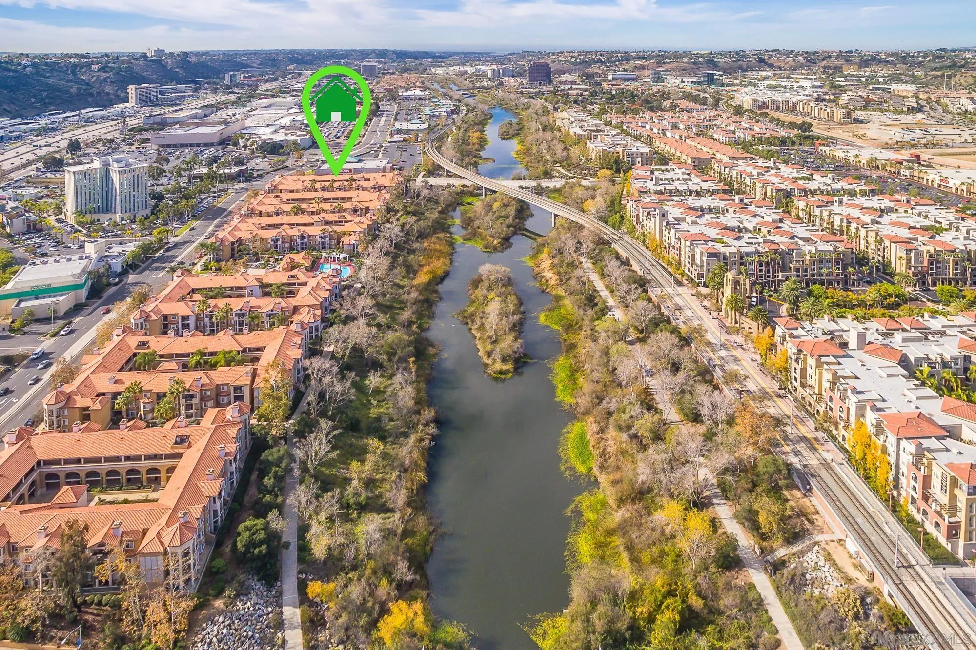 Photo #1: 2600929 Listing: Photo #1