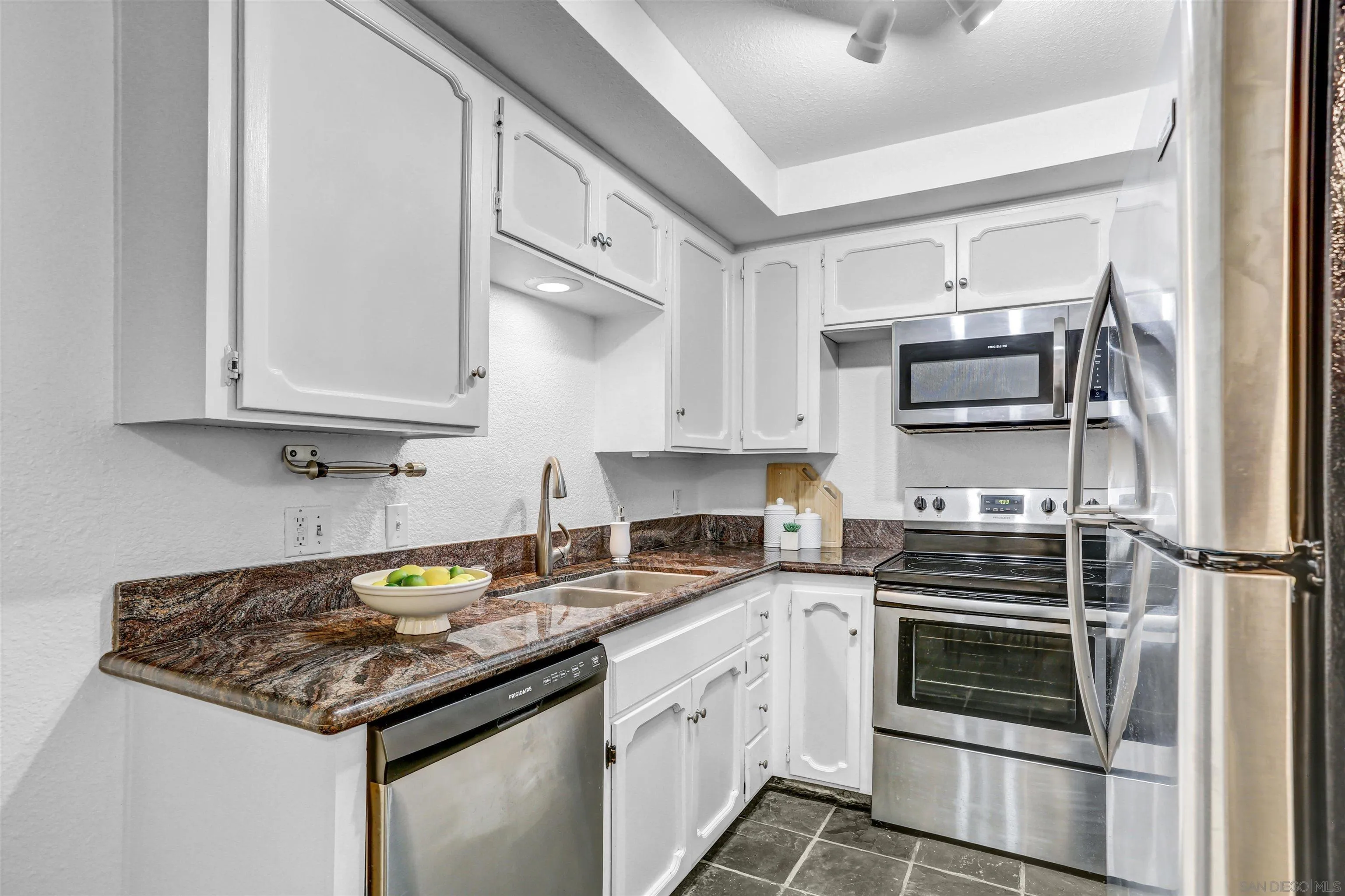 Photo #11: 2600932 Listing: Photo #11