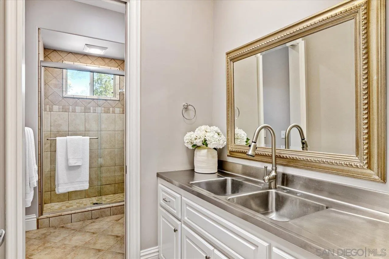 https://cdn.realtyfeed.com/cdn/127/2600937/59352f0e0ccede61de0d8548e5400044.webp