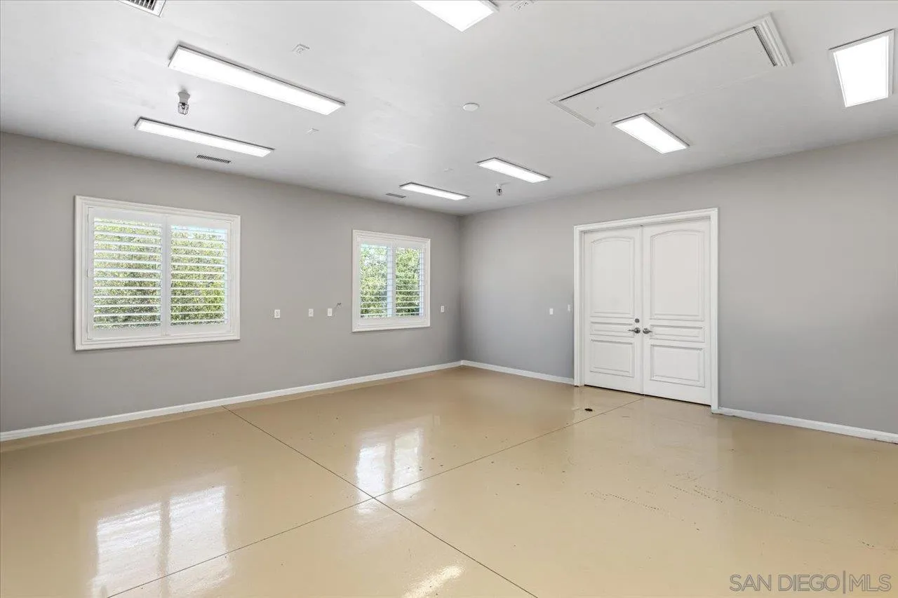 https://cdn.realtyfeed.com/cdn/127/2600937/77980024b37b97a19d246ea911cad191.webp