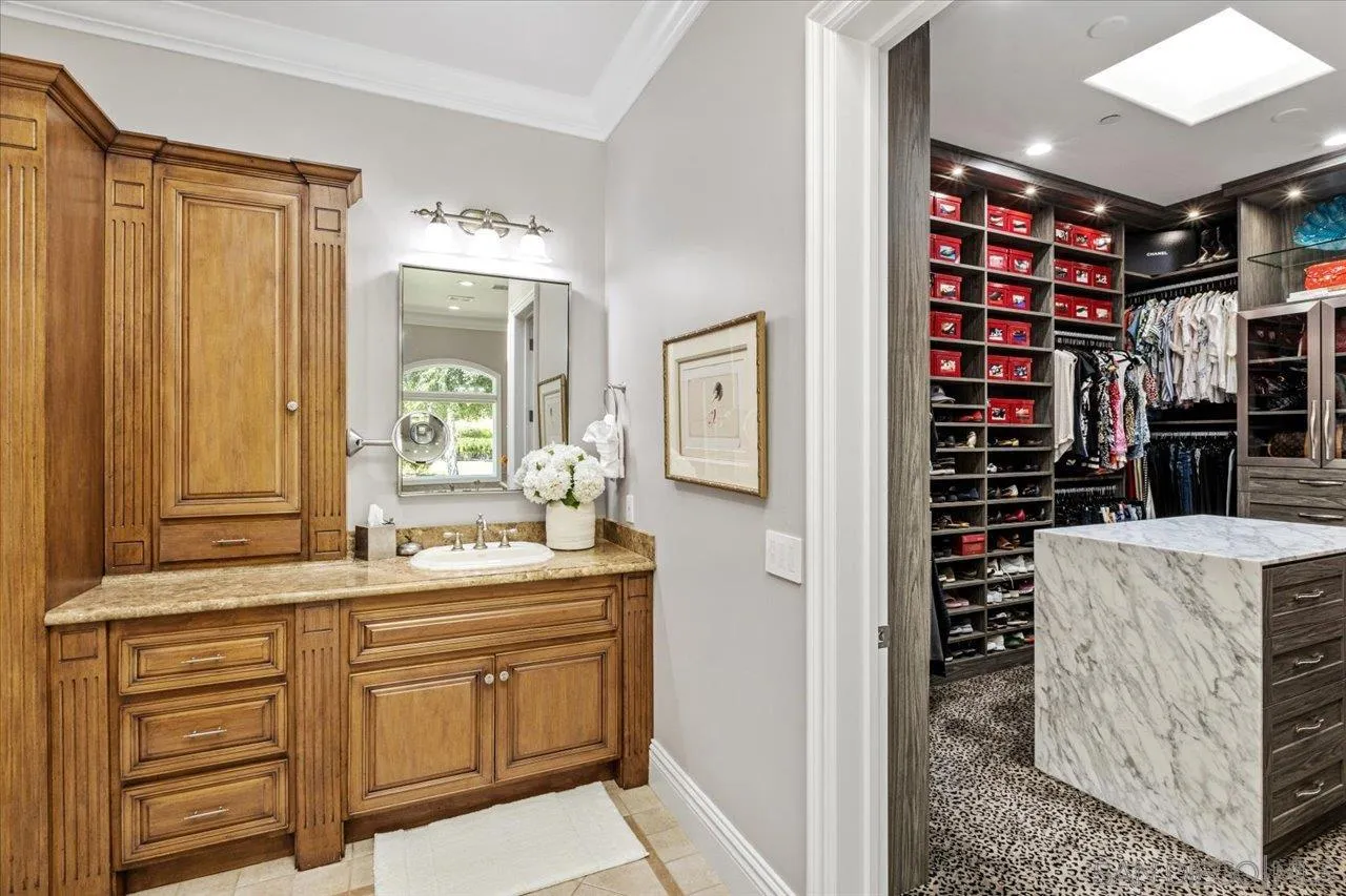https://cdn.realtyfeed.com/cdn/127/2600937/b1bb550b805c9a9ac66d9664fb444574.webp