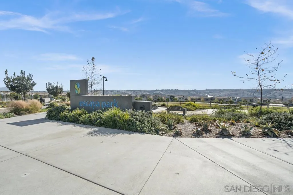 https://cdn.realtyfeed.com/cdn/127/2600938/07b498351c030123b08440054035ad56.webp