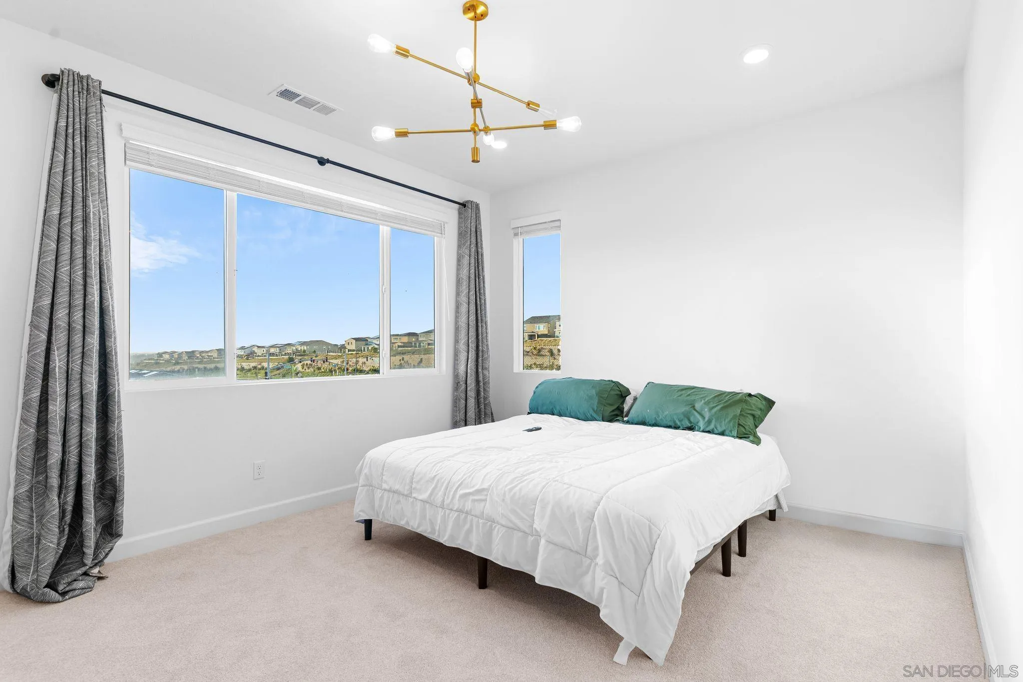 https://cdn.realtyfeed.com/cdn/127/2600938/15db19df7b240981b512db9f51bb01a4.webp