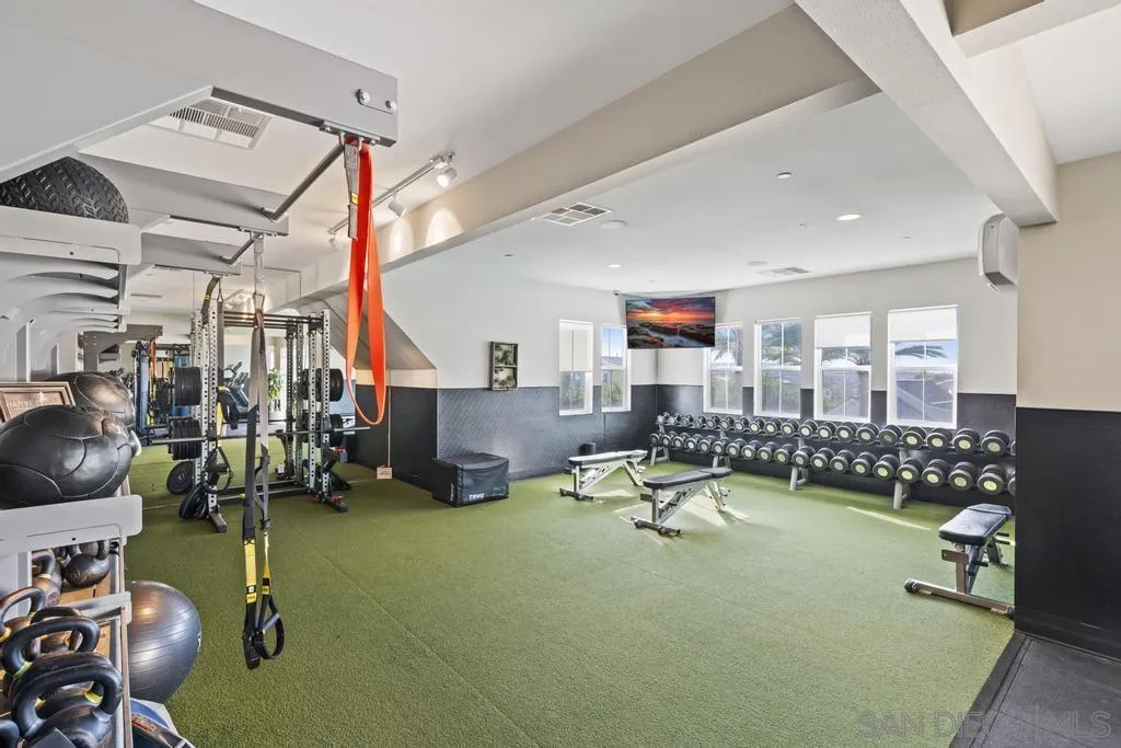 https://cdn.realtyfeed.com/cdn/127/2600938/d50def67e7b729c326adfe01f0a75433.webp