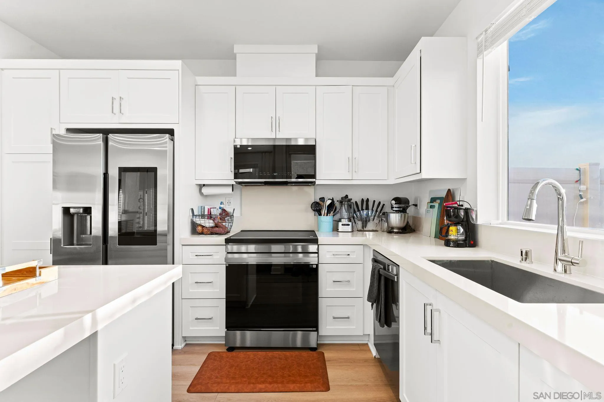 https://cdn.realtyfeed.com/cdn/127/2600938/de5eccf3ced966be753940e5accdb2ee.webp