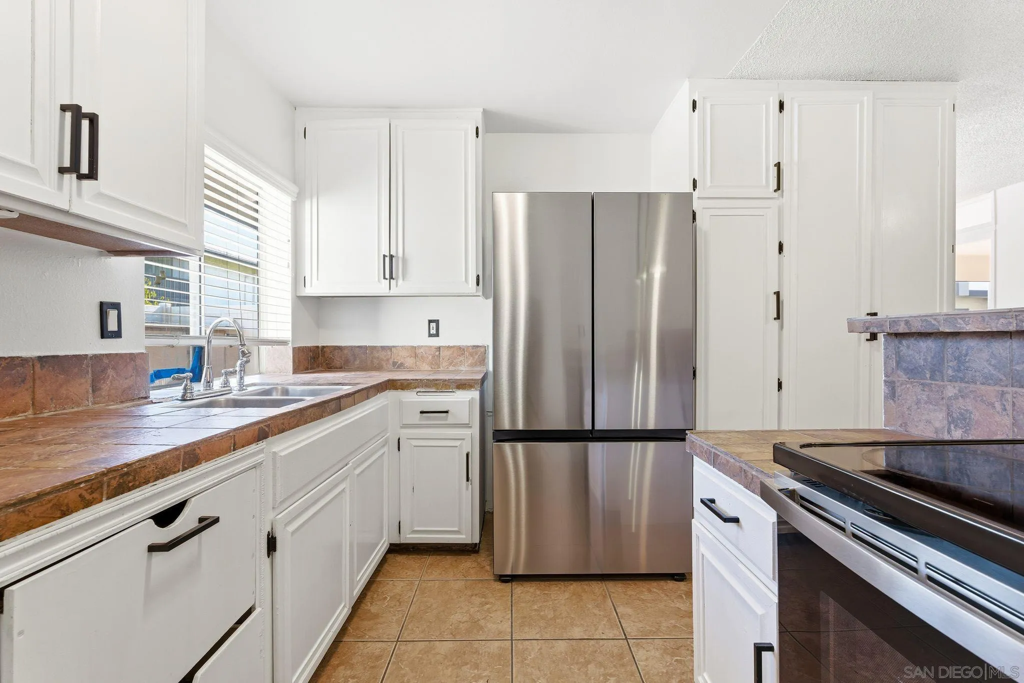 Photo #8: 2600941 Listing: Photo #8