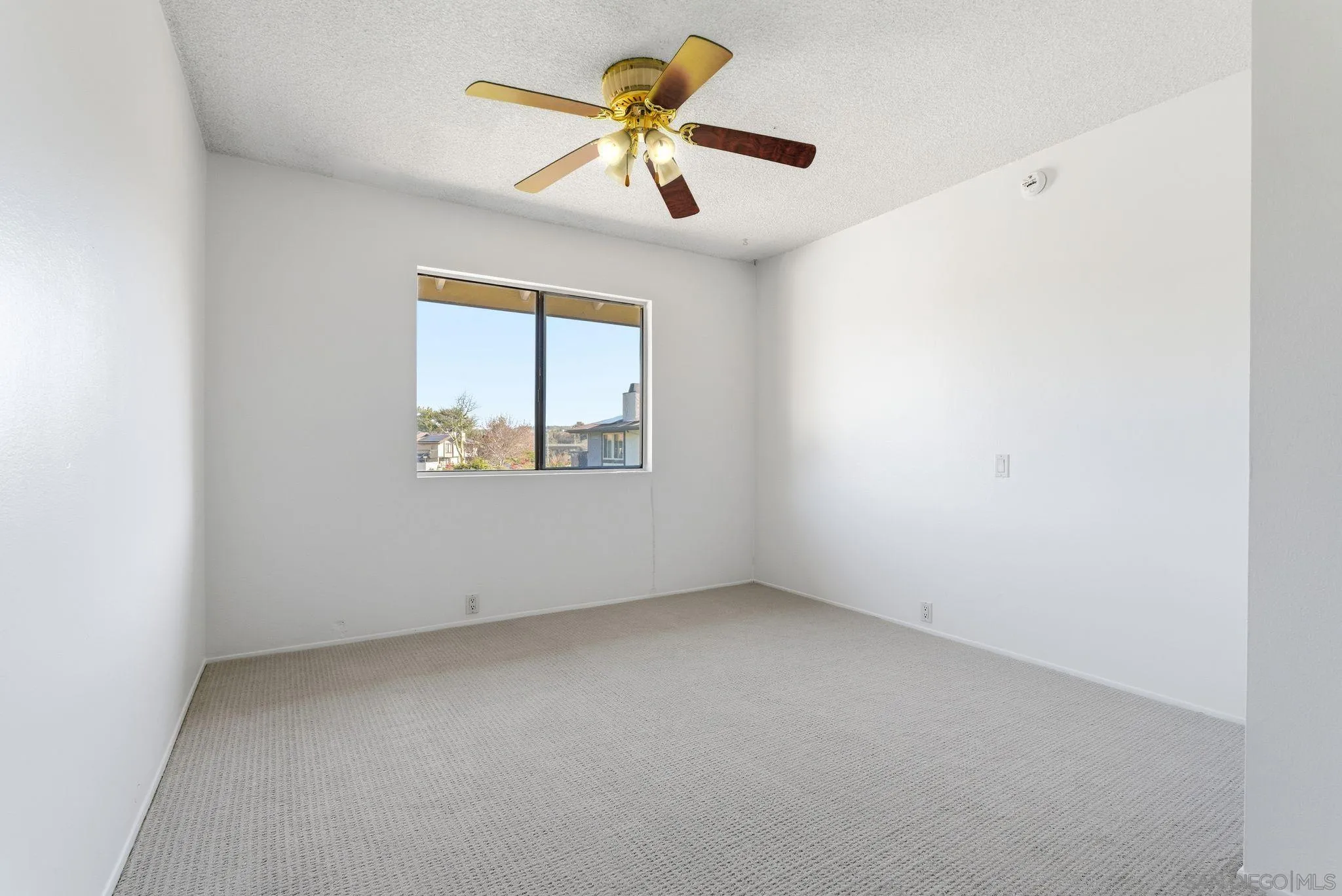 Photo #15: 2600941 Listing: Photo #15