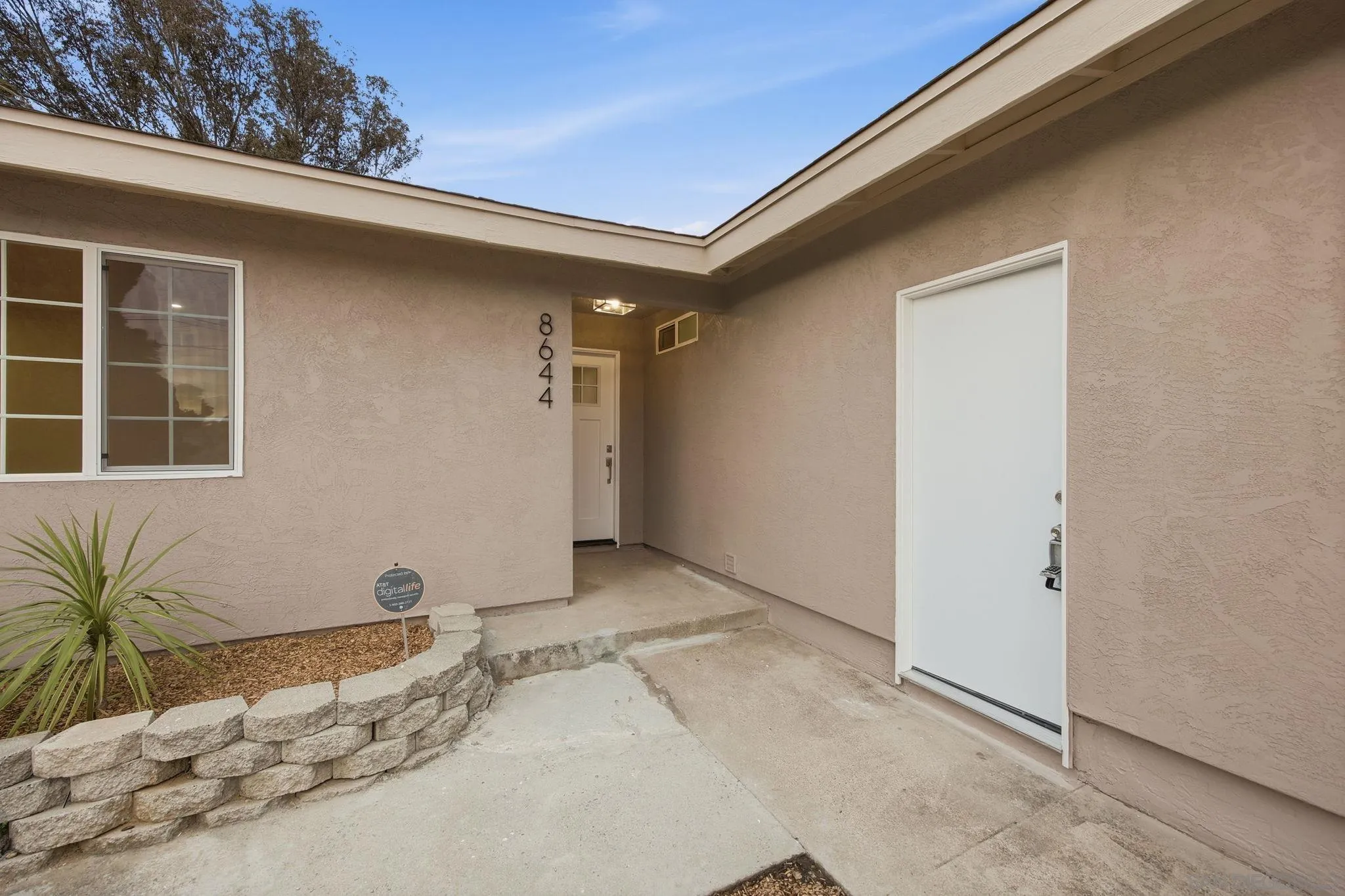 https://cdn.realtyfeed.com/cdn/127/2600942/ce653e8db1b6362f5959e31fe515b547.webp
