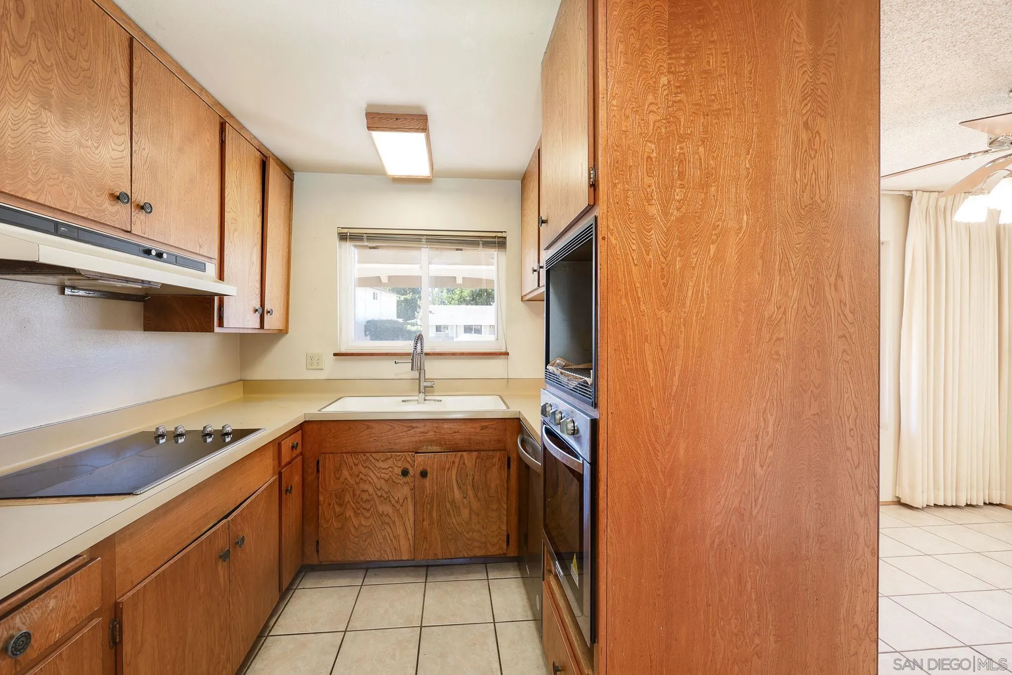 https://cdn.realtyfeed.com/cdn/127/2600943/0d98619630a844608e9ad542f9150969.webp