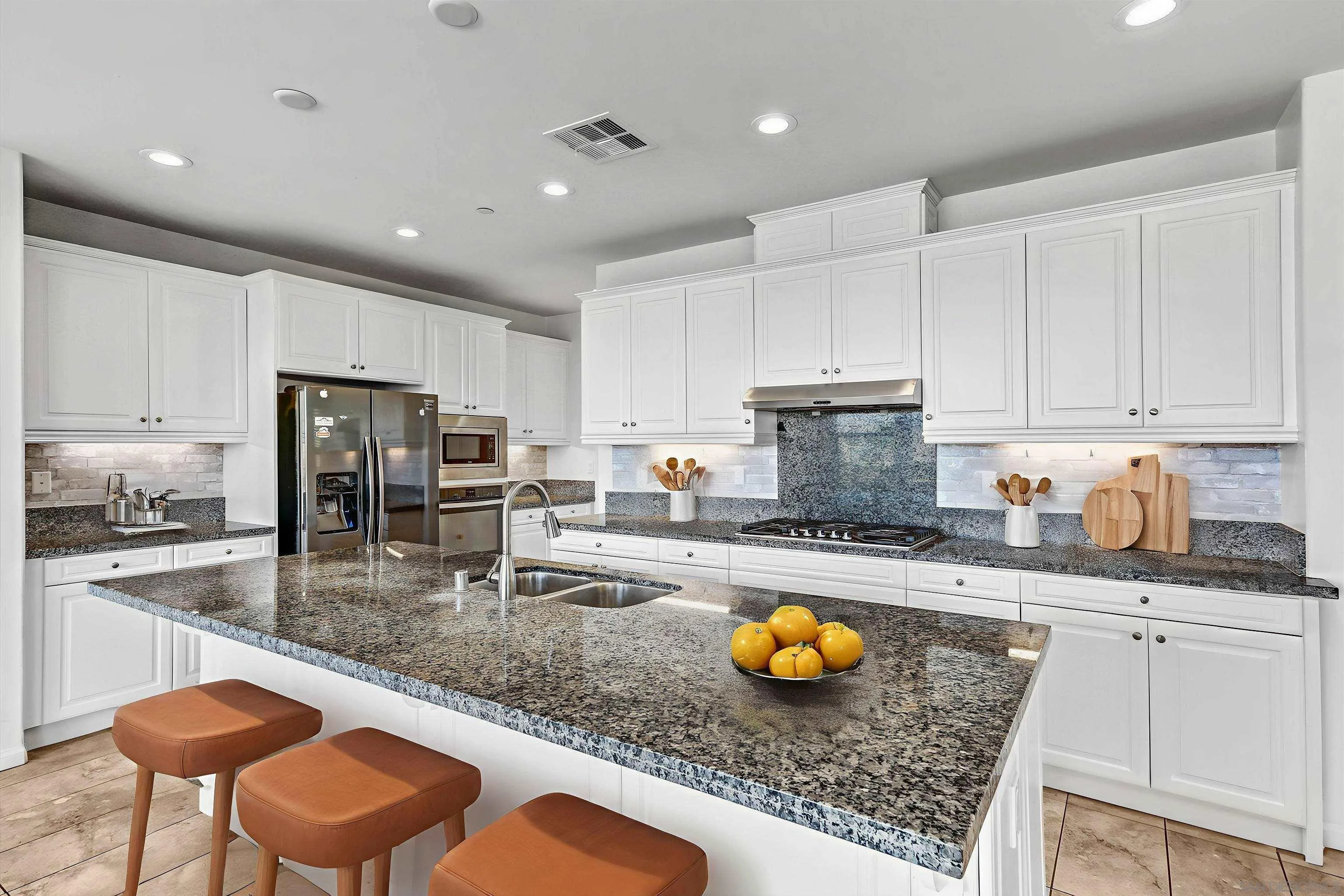https://cdn.realtyfeed.com/cdn/127/2600945/608bfad935a6918d1c1520d7fe8585dd.webp