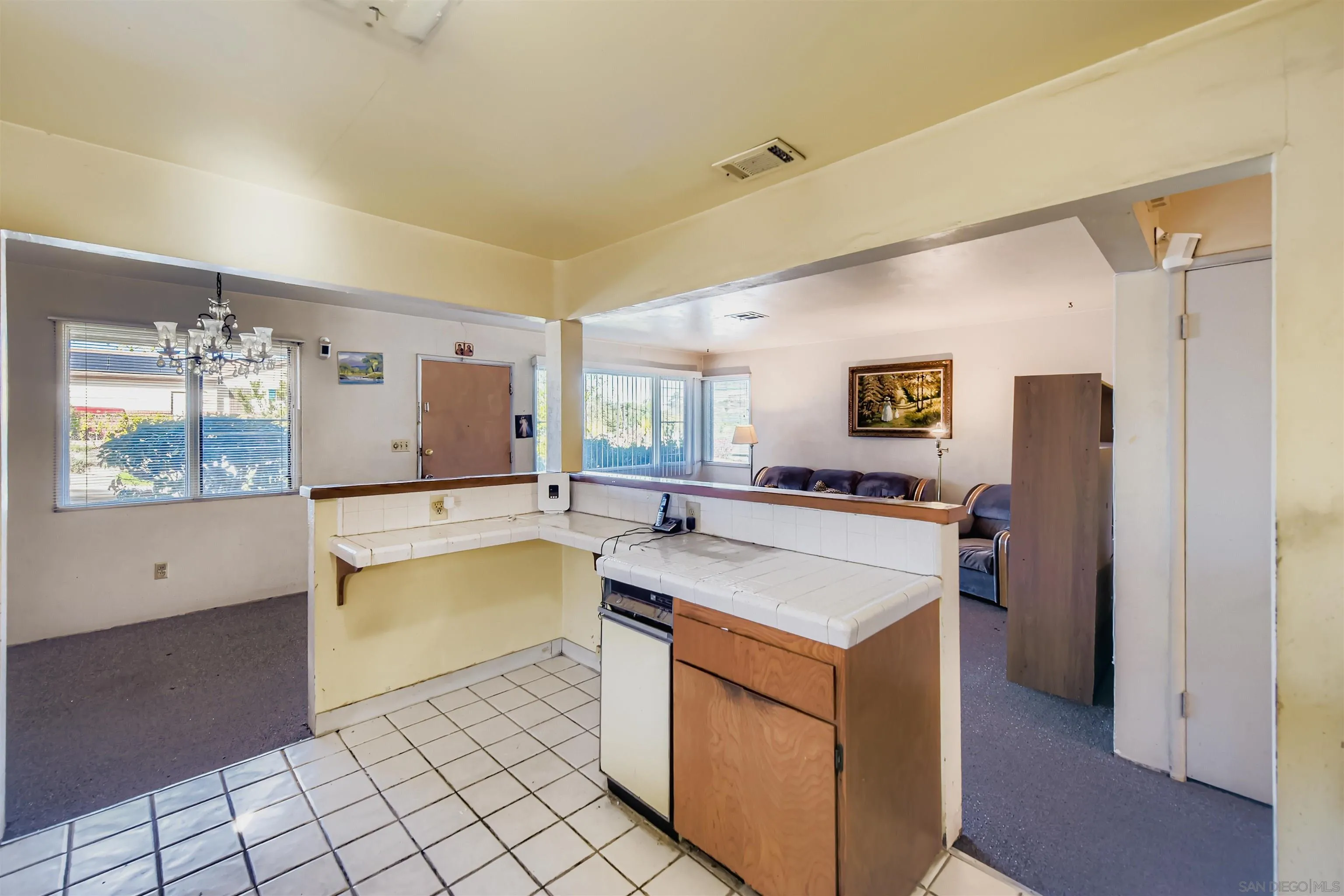 https://cdn.realtyfeed.com/cdn/127/2600946/168c270972fd4198f4ca4ce4950ec7fa.webp