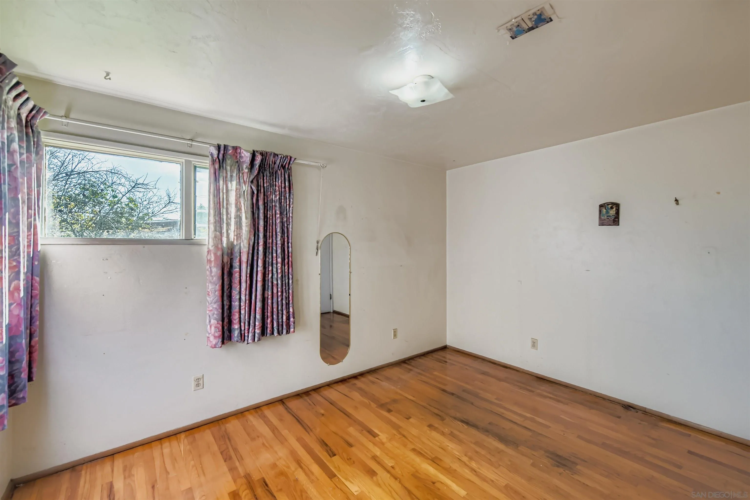 https://cdn.realtyfeed.com/cdn/127/2600946/60dabffc90673dcbd0f88532419f0442.webp