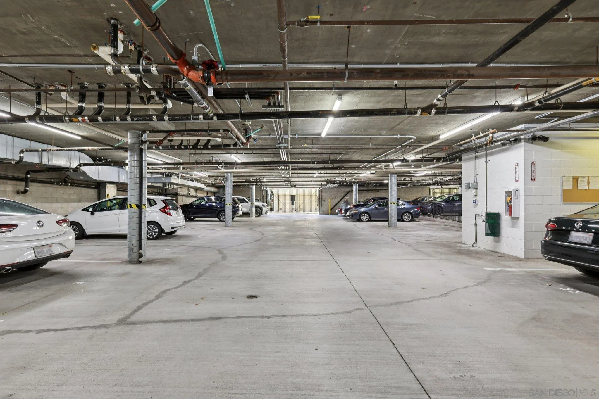 Photo #37: 2600949 Listing: Photo #37