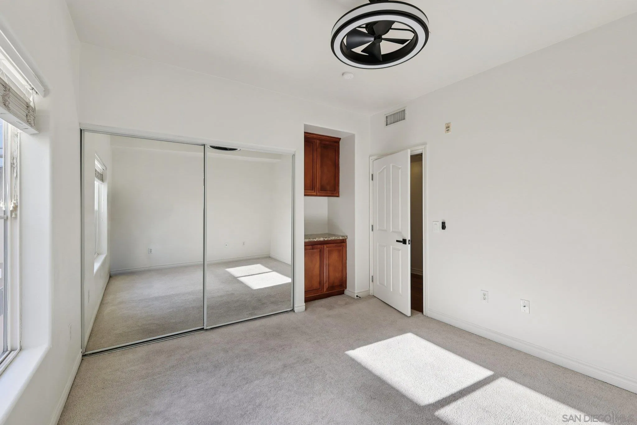 Photo #32: 2600949 Listing: Photo #32