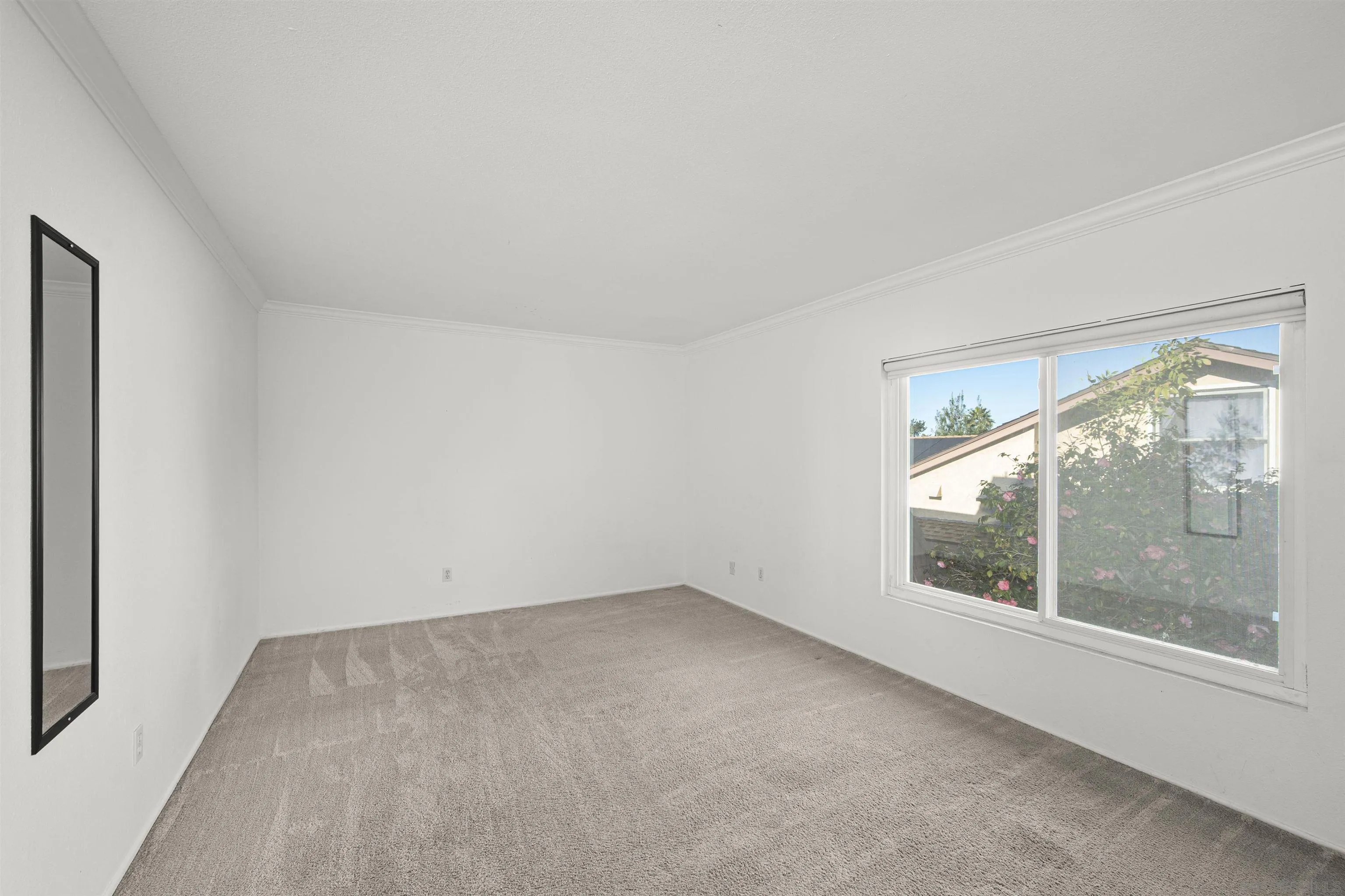 https://cdn.realtyfeed.com/cdn/127/2600954/fd32b787c699d56a2799e8377adc4c17.webp
