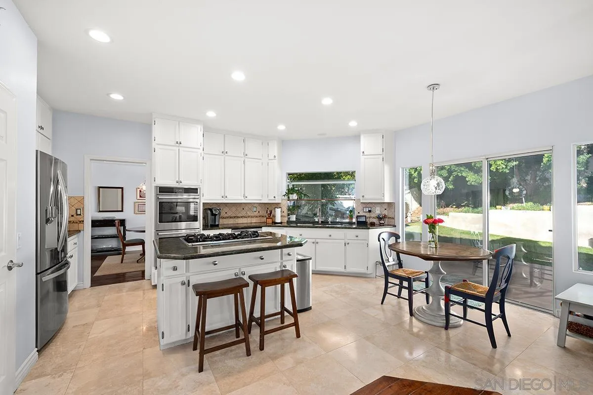 https://cdn.realtyfeed.com/cdn/127/2600956/1c557da81c0c6c04f8b3c97b5db01829.webp