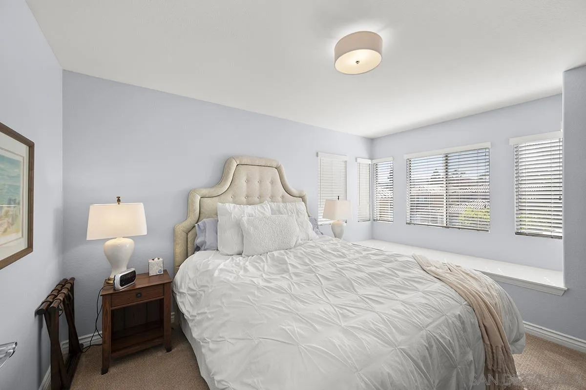 https://cdn.realtyfeed.com/cdn/127/2600956/71eab5b940292fbf86502c776bb8b1f8.webp