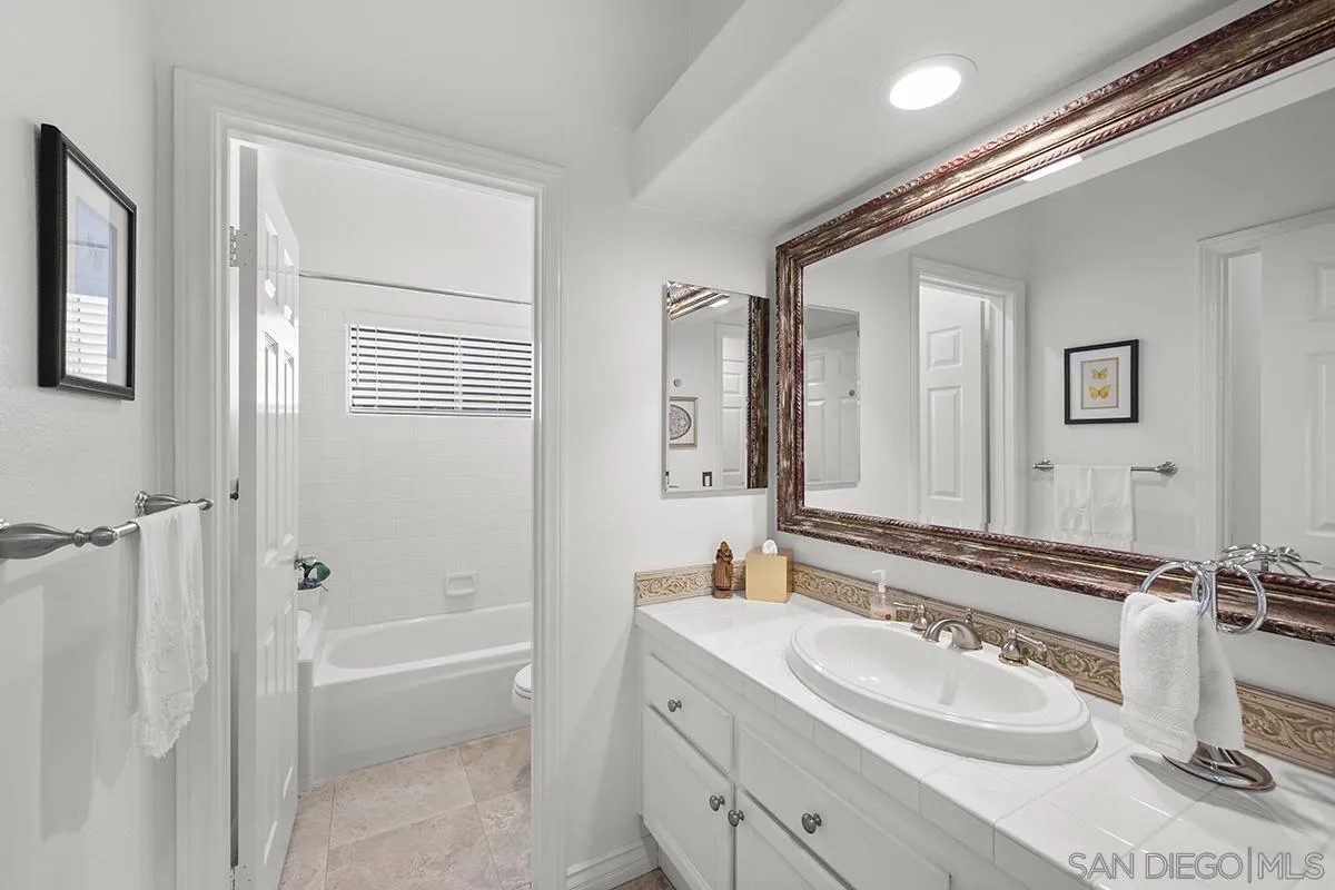 https://cdn.realtyfeed.com/cdn/127/2600956/9498c86b645c0903b6b7b34bb11bd5a7.webp