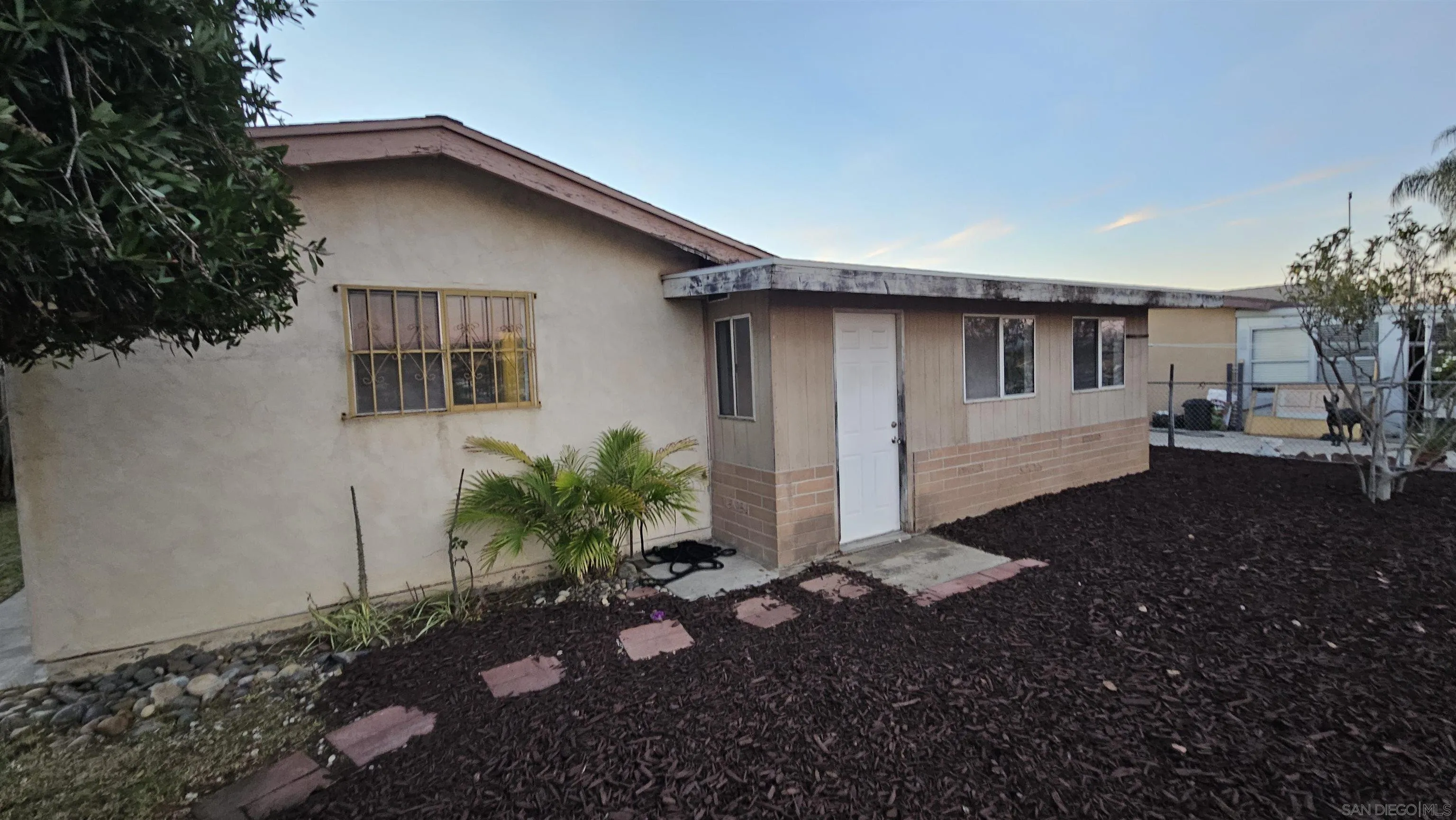 https://cdn.realtyfeed.com/cdn/127/2600958/17c1cb455b9c886762a6d6fb634a8d33.webp