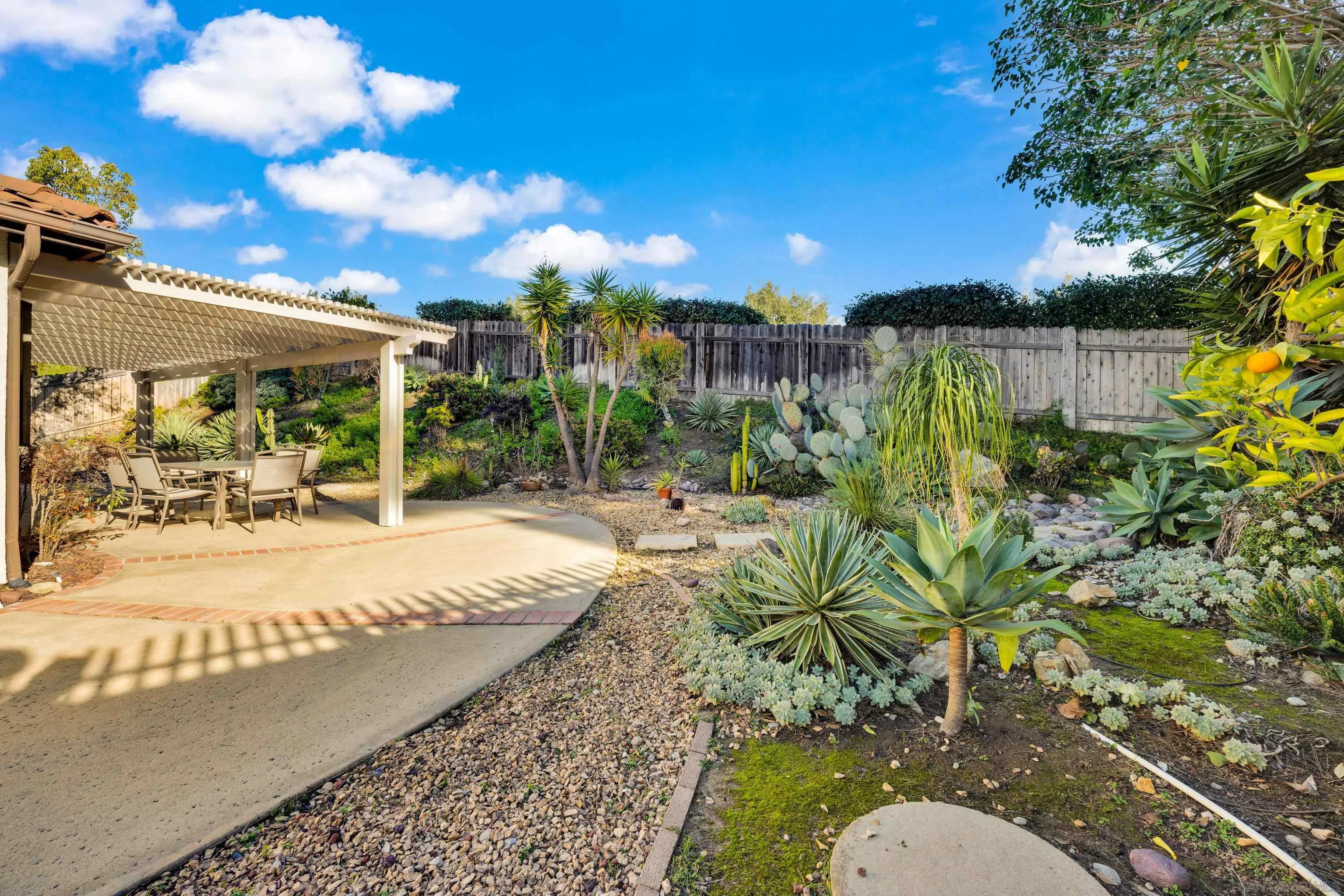 https://cdn.realtyfeed.com/cdn/127/2600959/1754b22854de13c679c10bcac8450717.webp